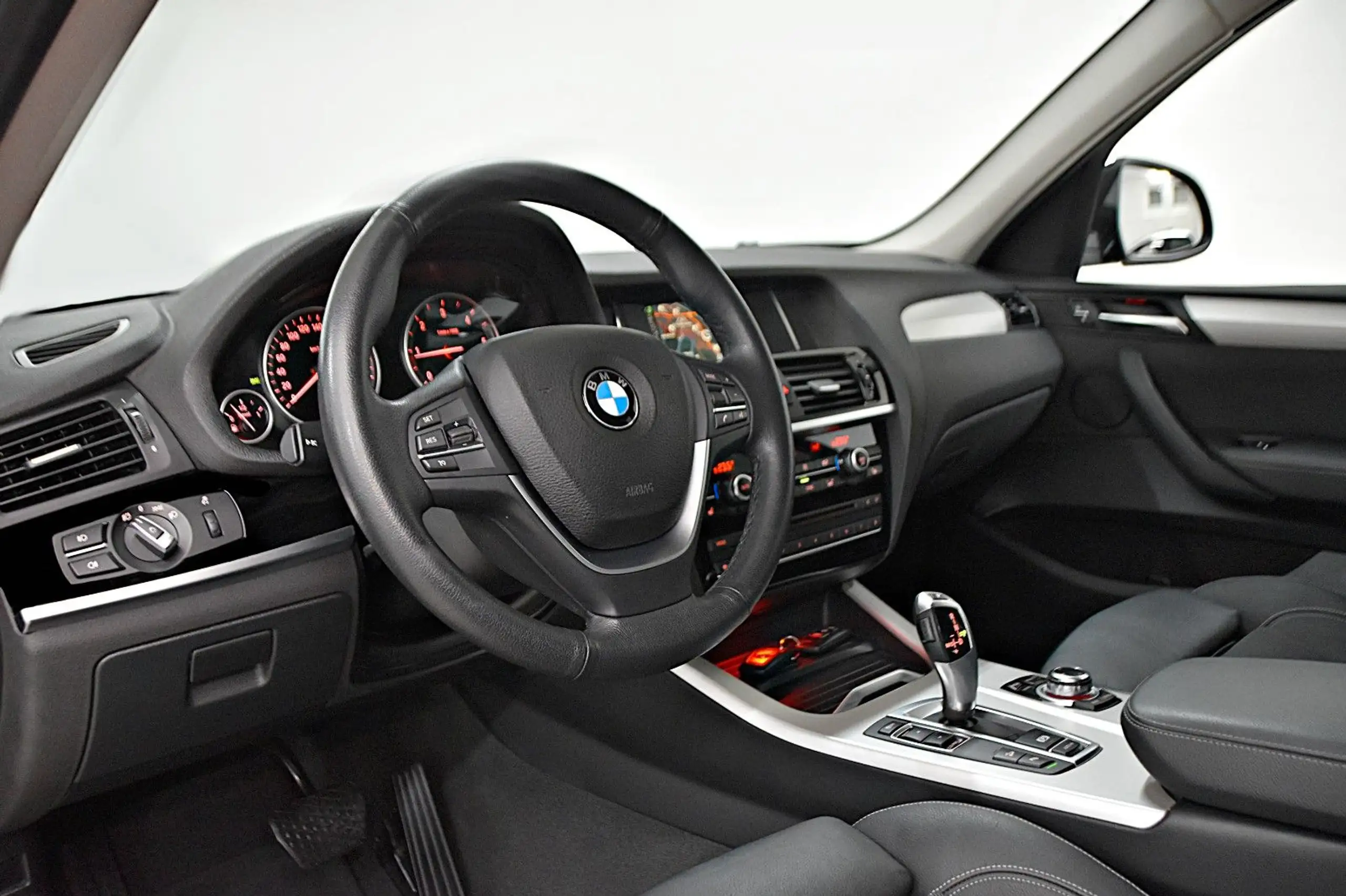 BMW - X3