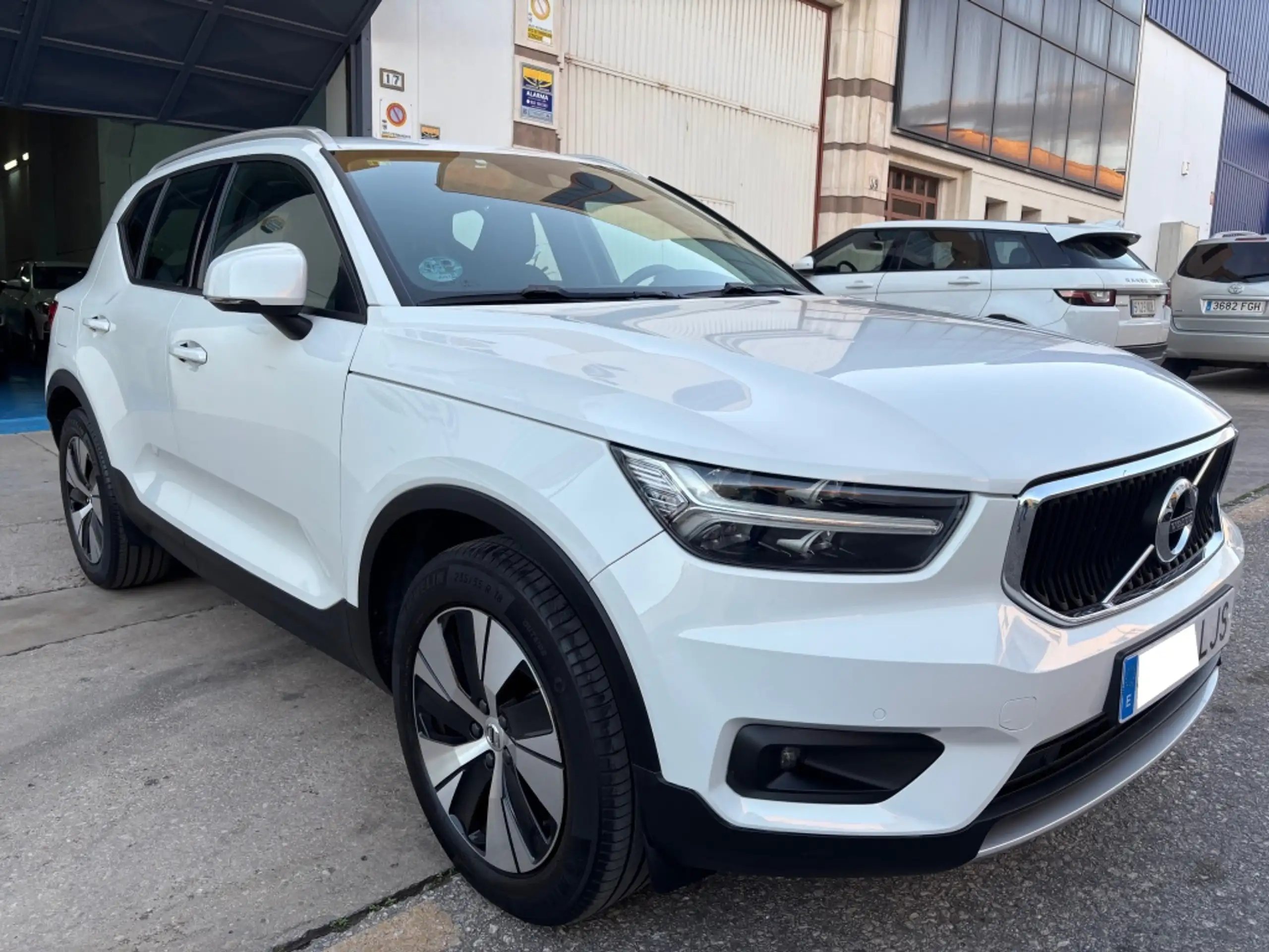 Volvo - XC40