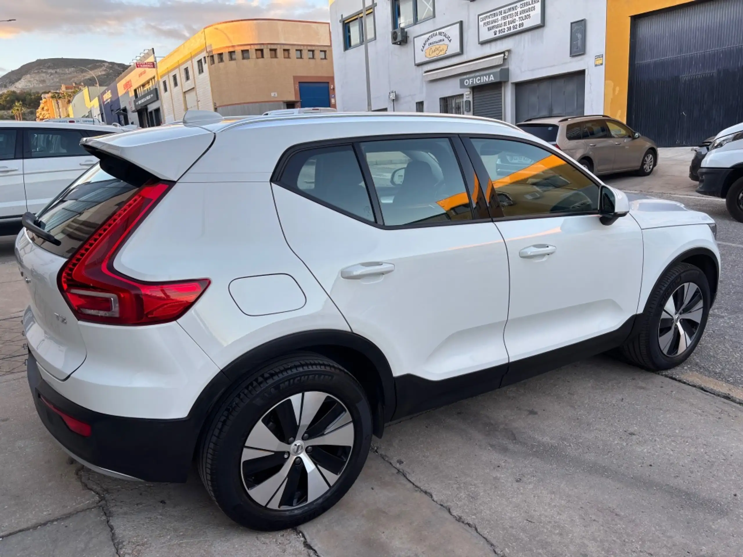 Volvo - XC40