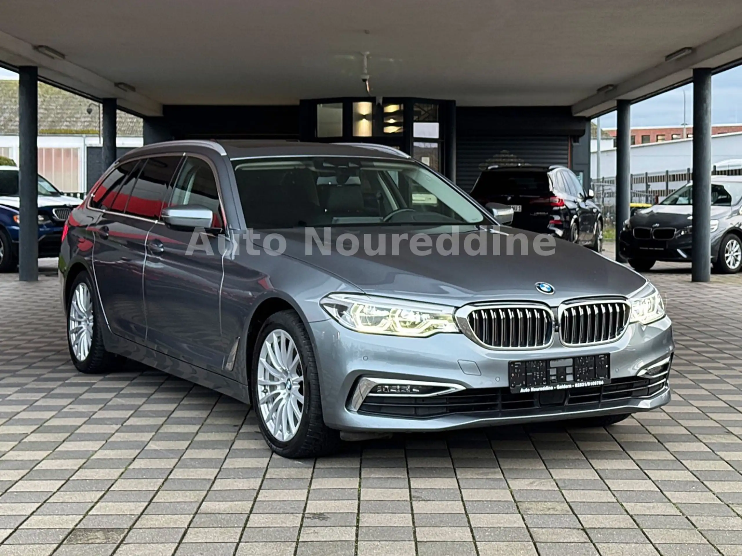 BMW - 530