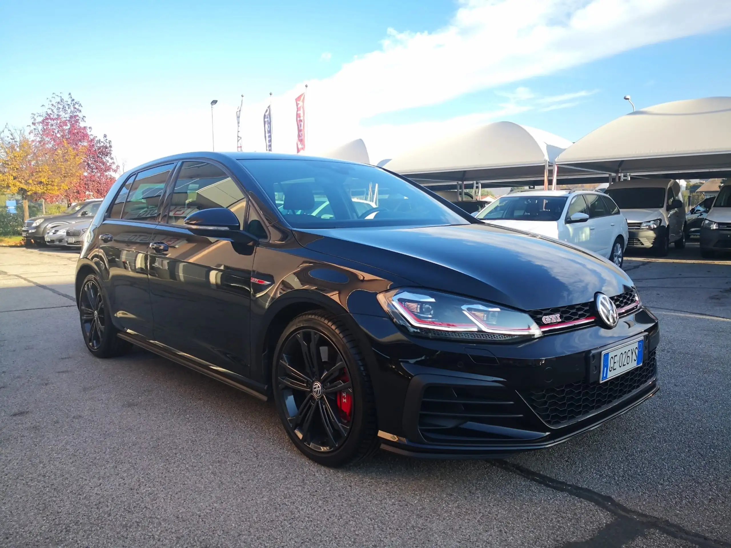 Volkswagen - Golf GTI