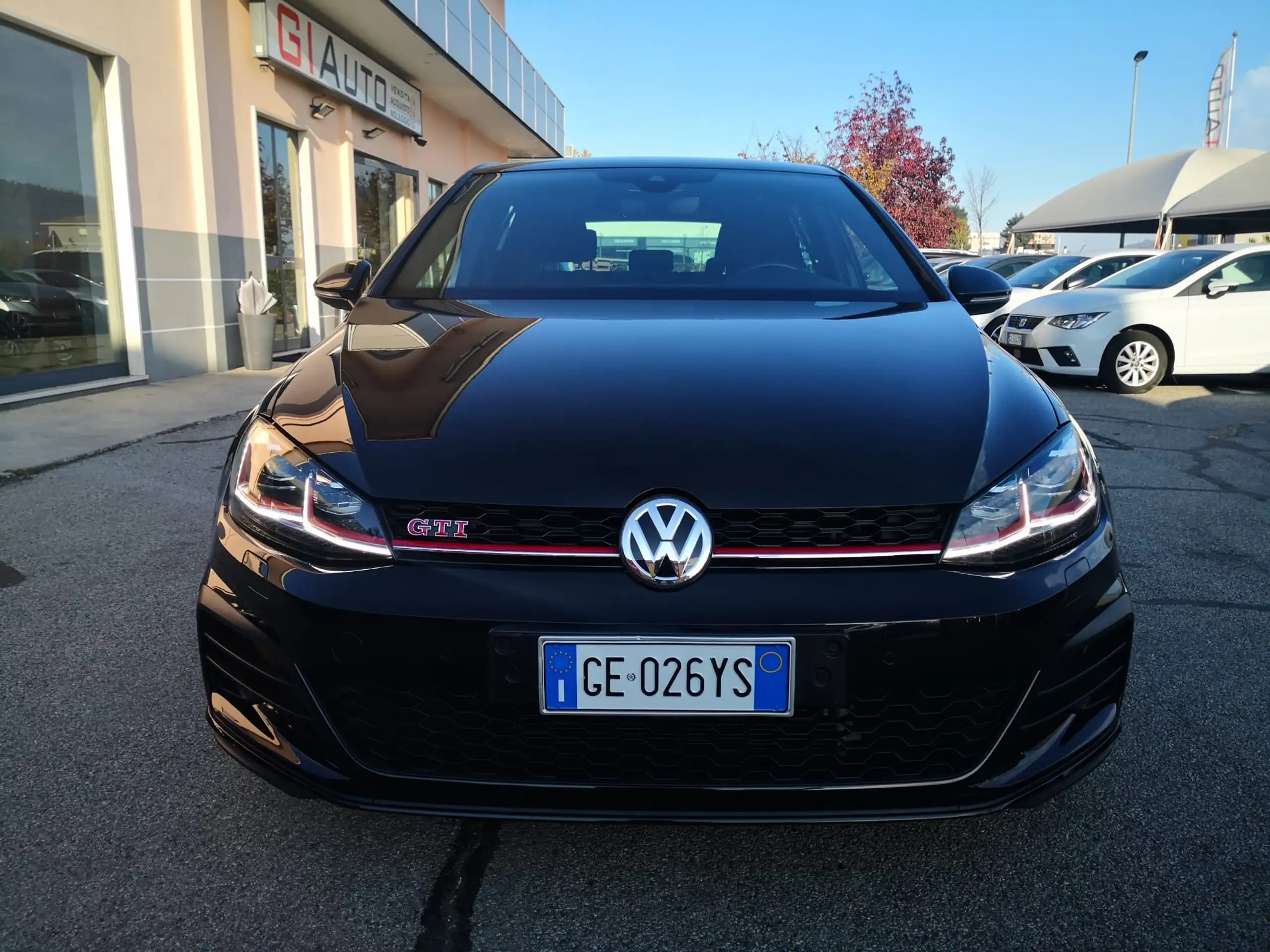 Volkswagen - Golf GTI