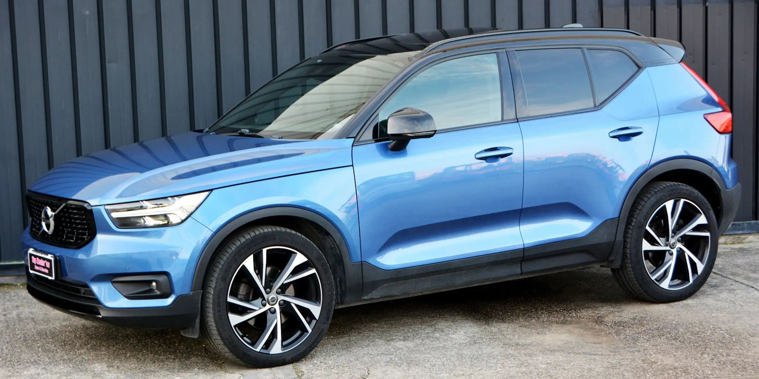 Volvo - XC40