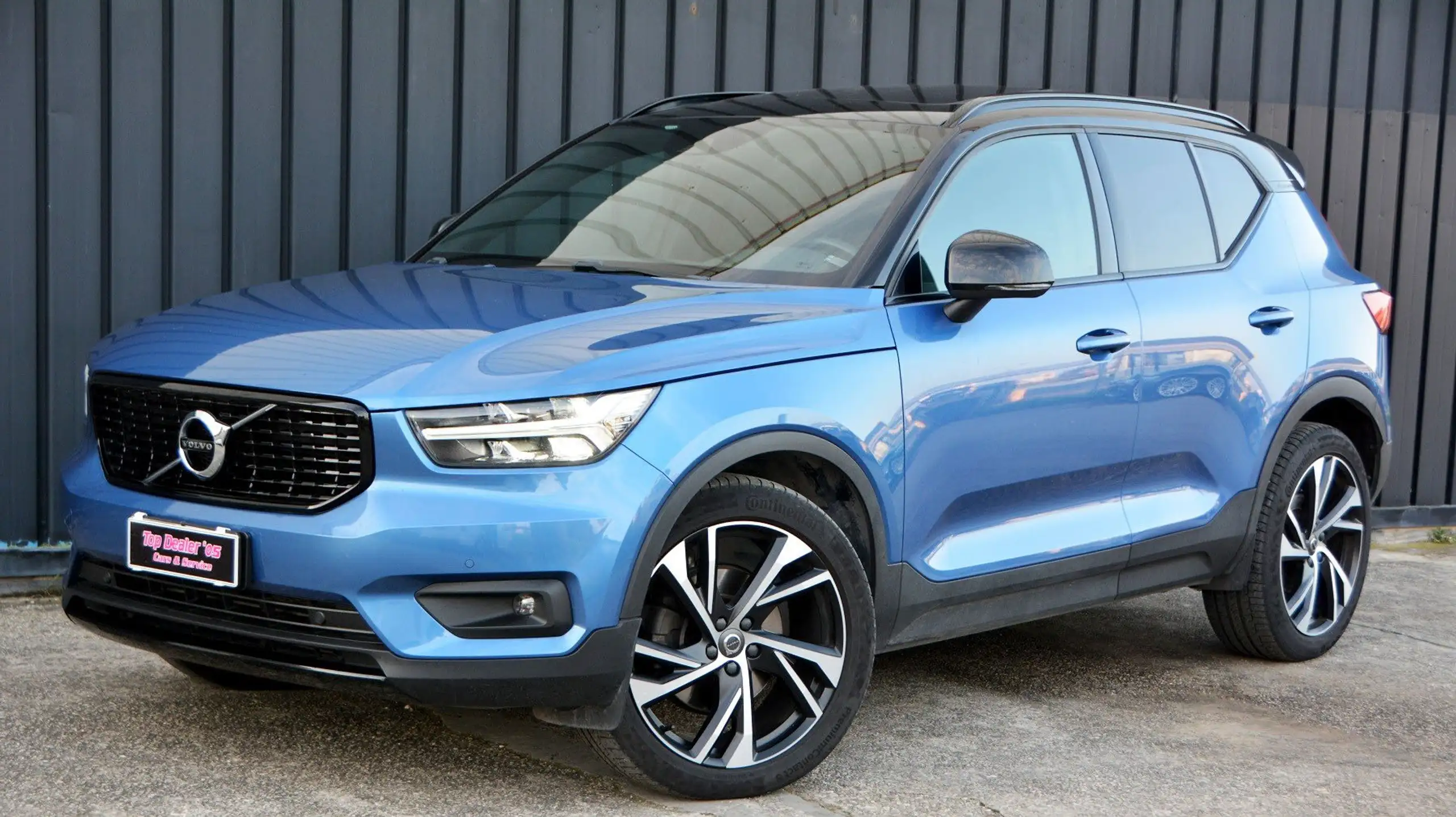 Volvo - XC40