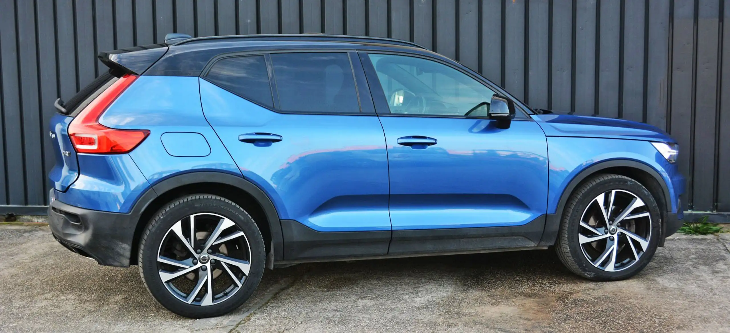 Volvo - XC40