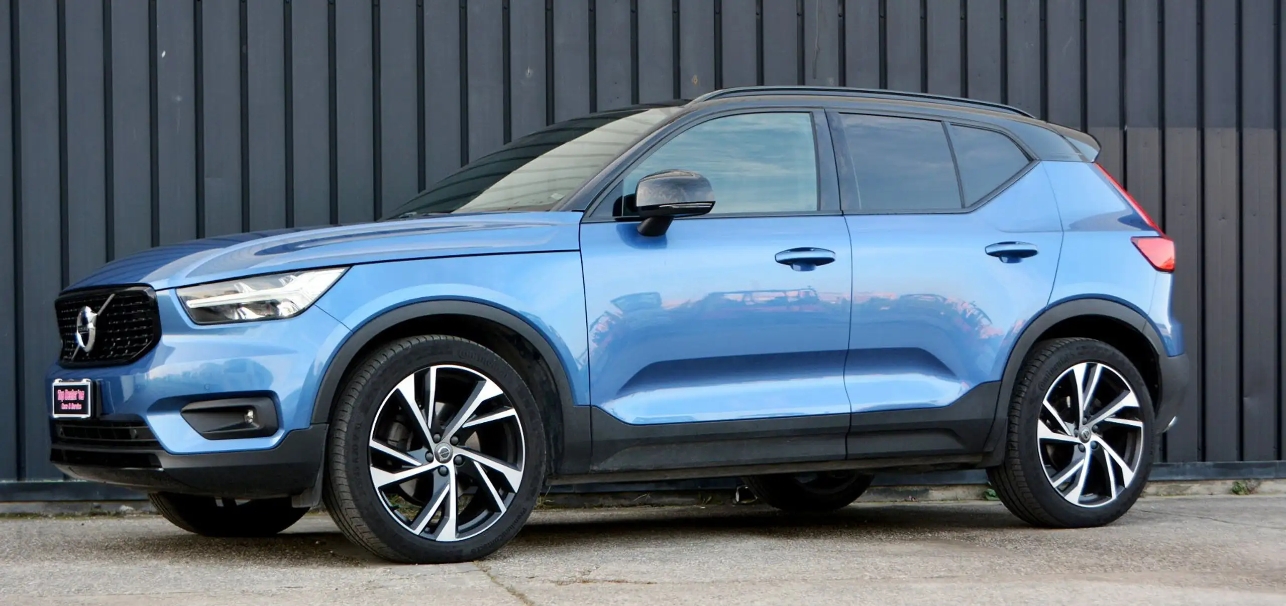 Volvo - XC40