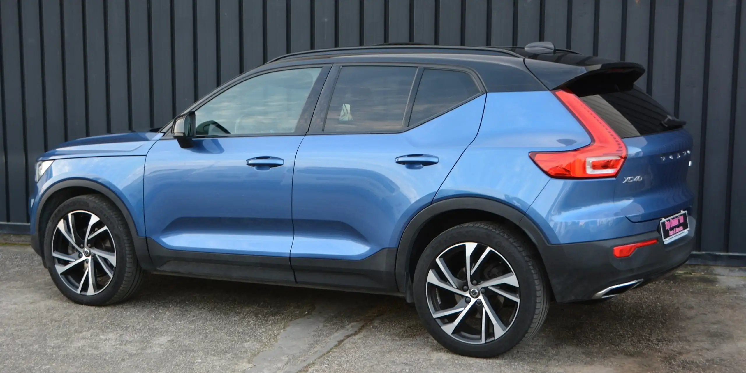 Volvo - XC40