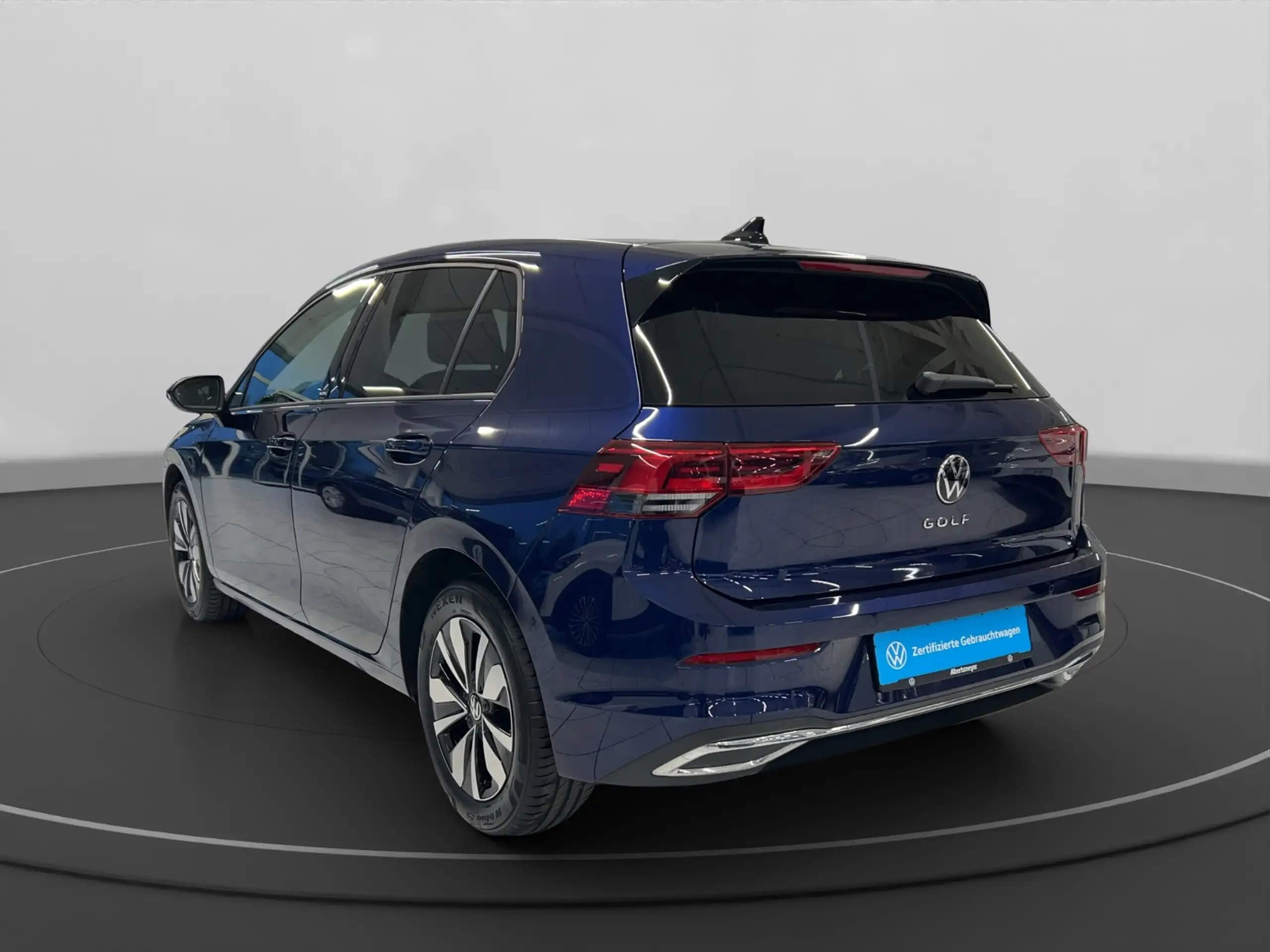 Volkswagen - Golf