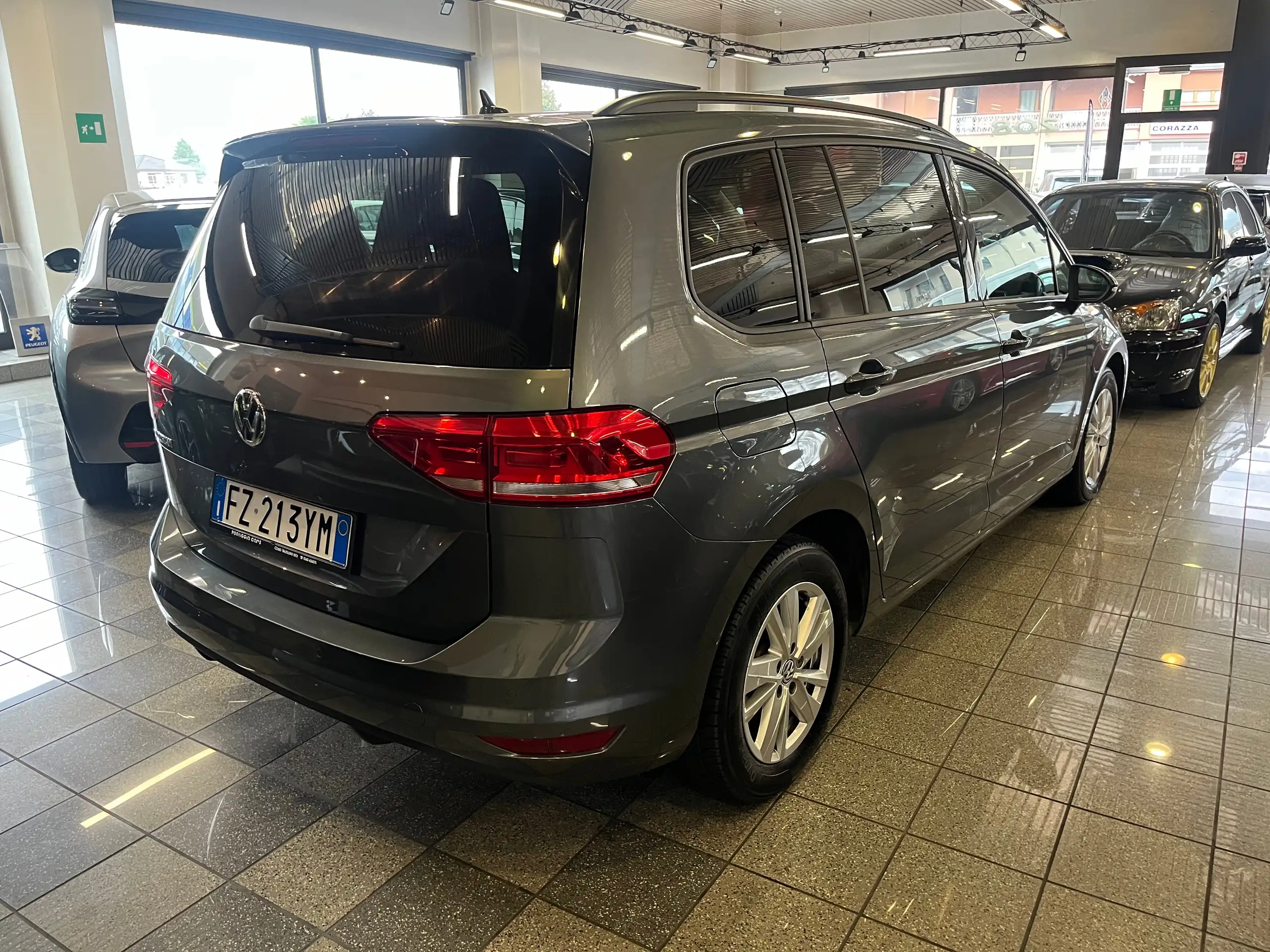 Volkswagen - Touran