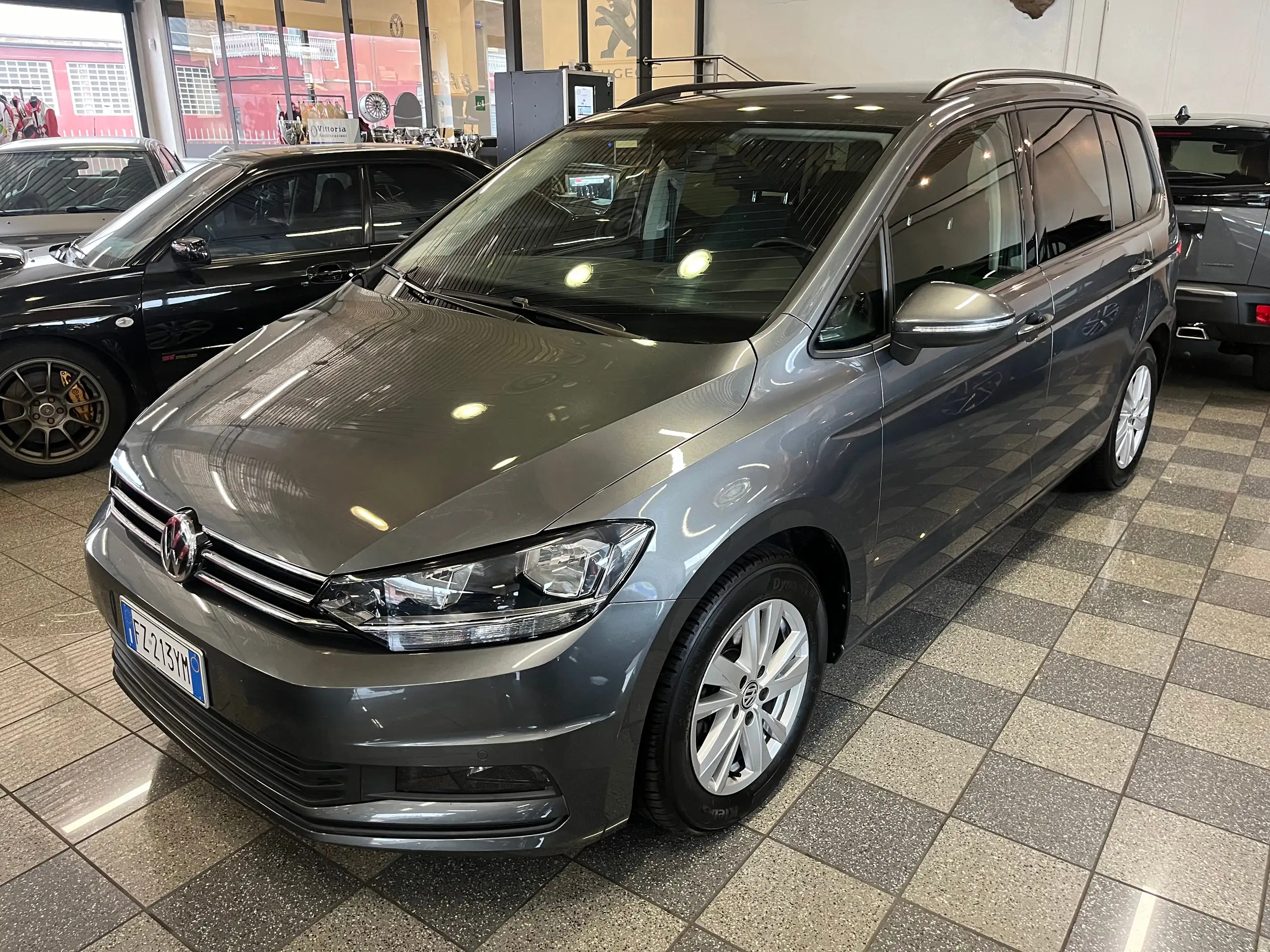 Volkswagen - Touran