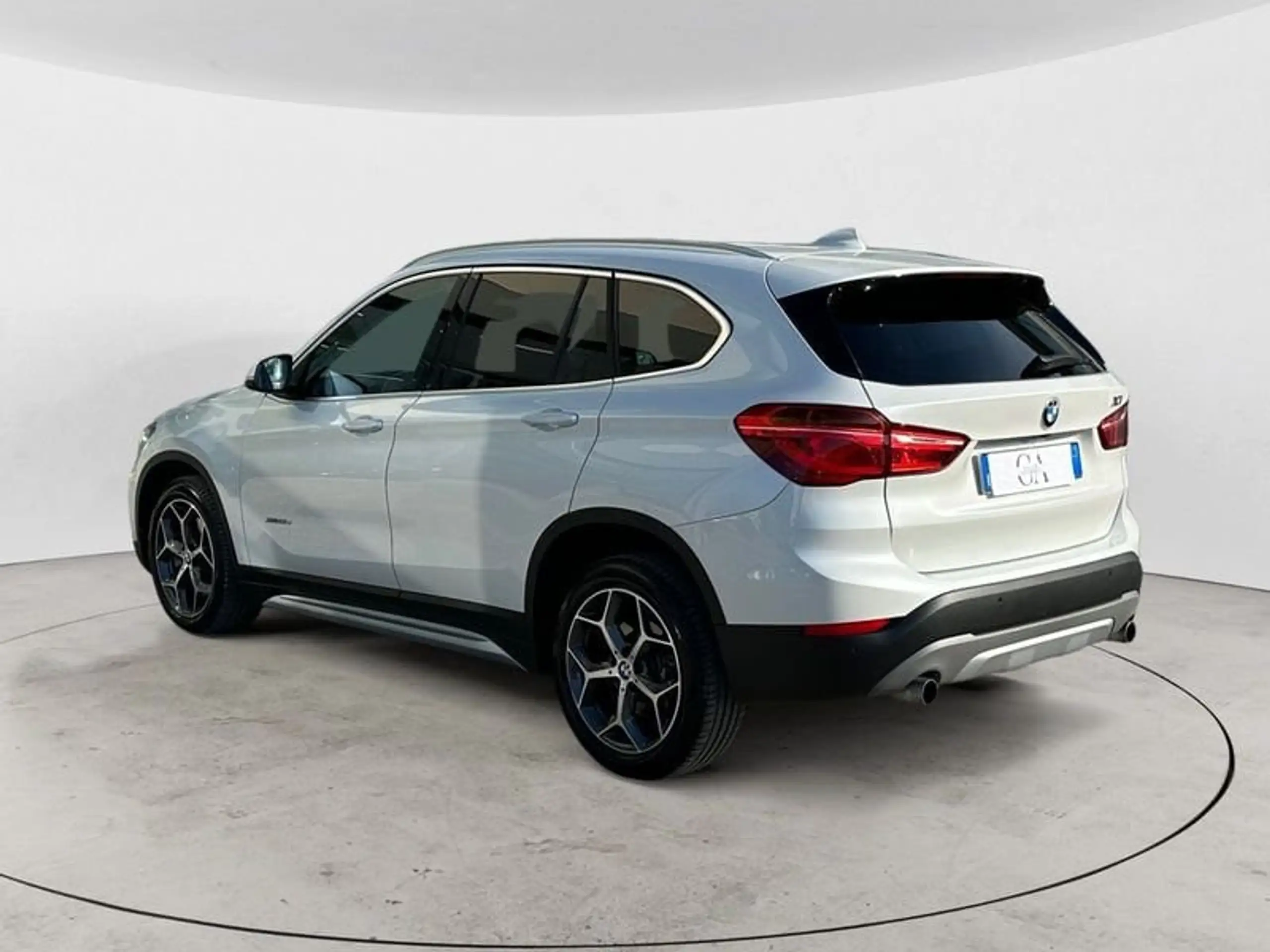 BMW - X1