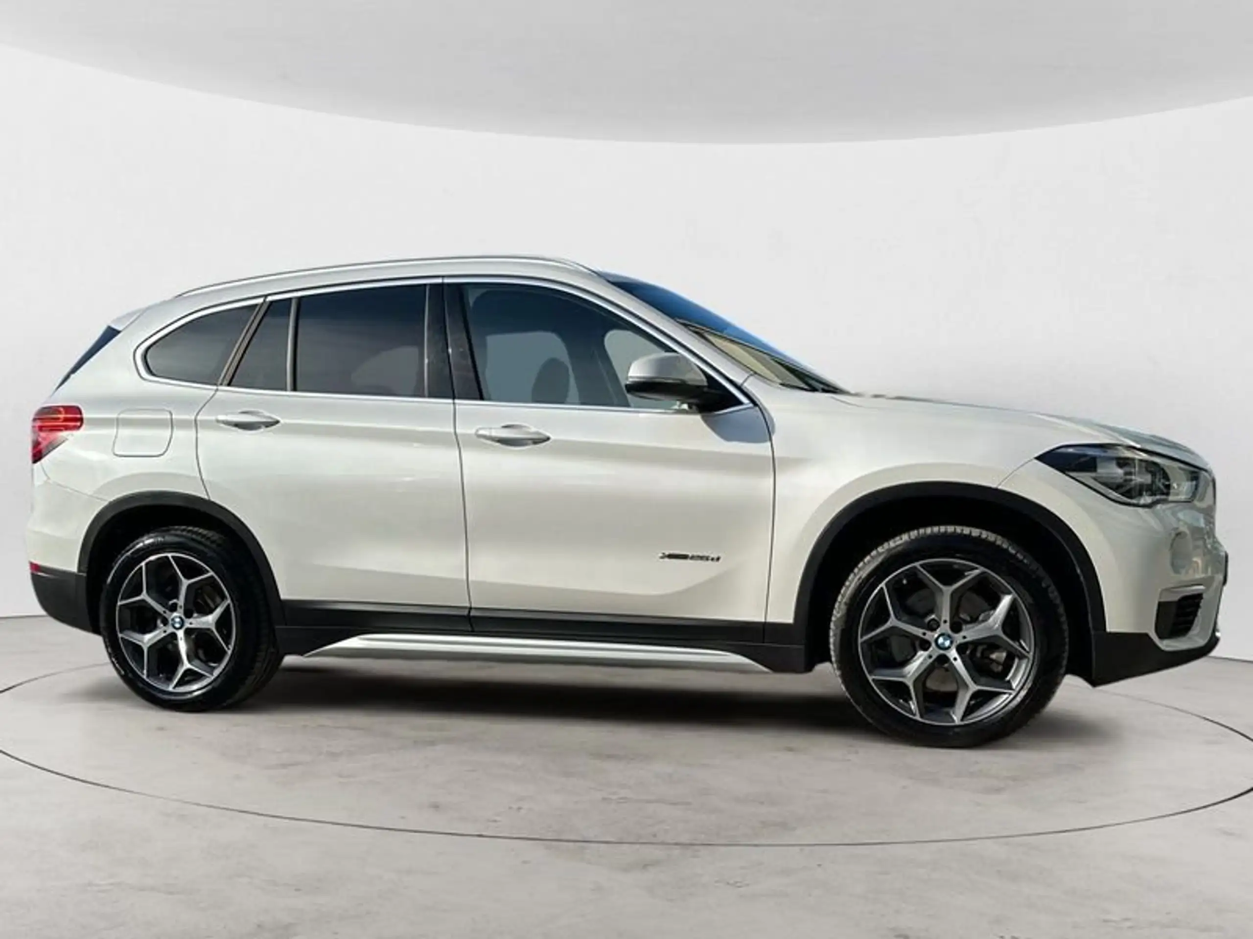 BMW - X1