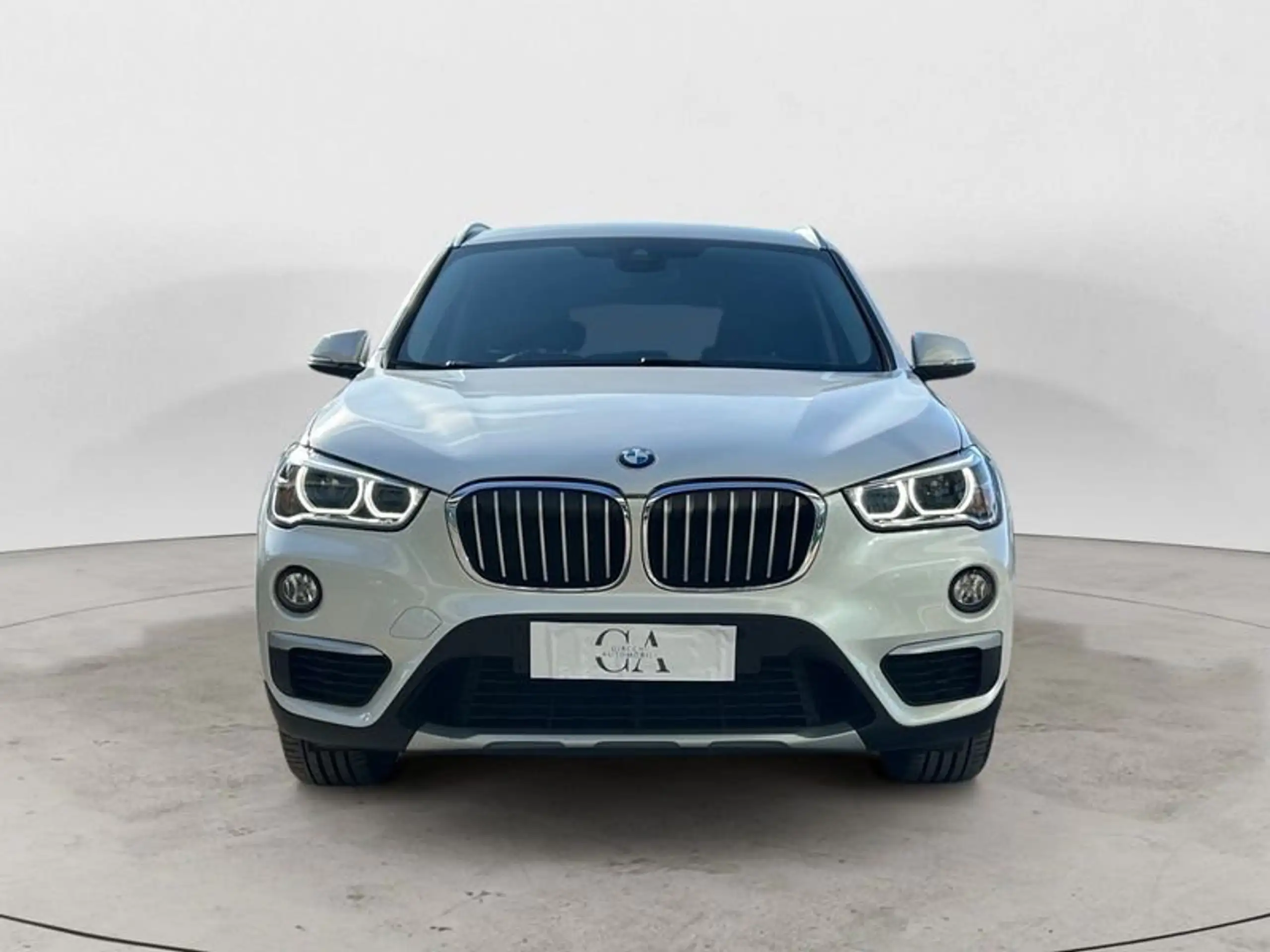 BMW - X1