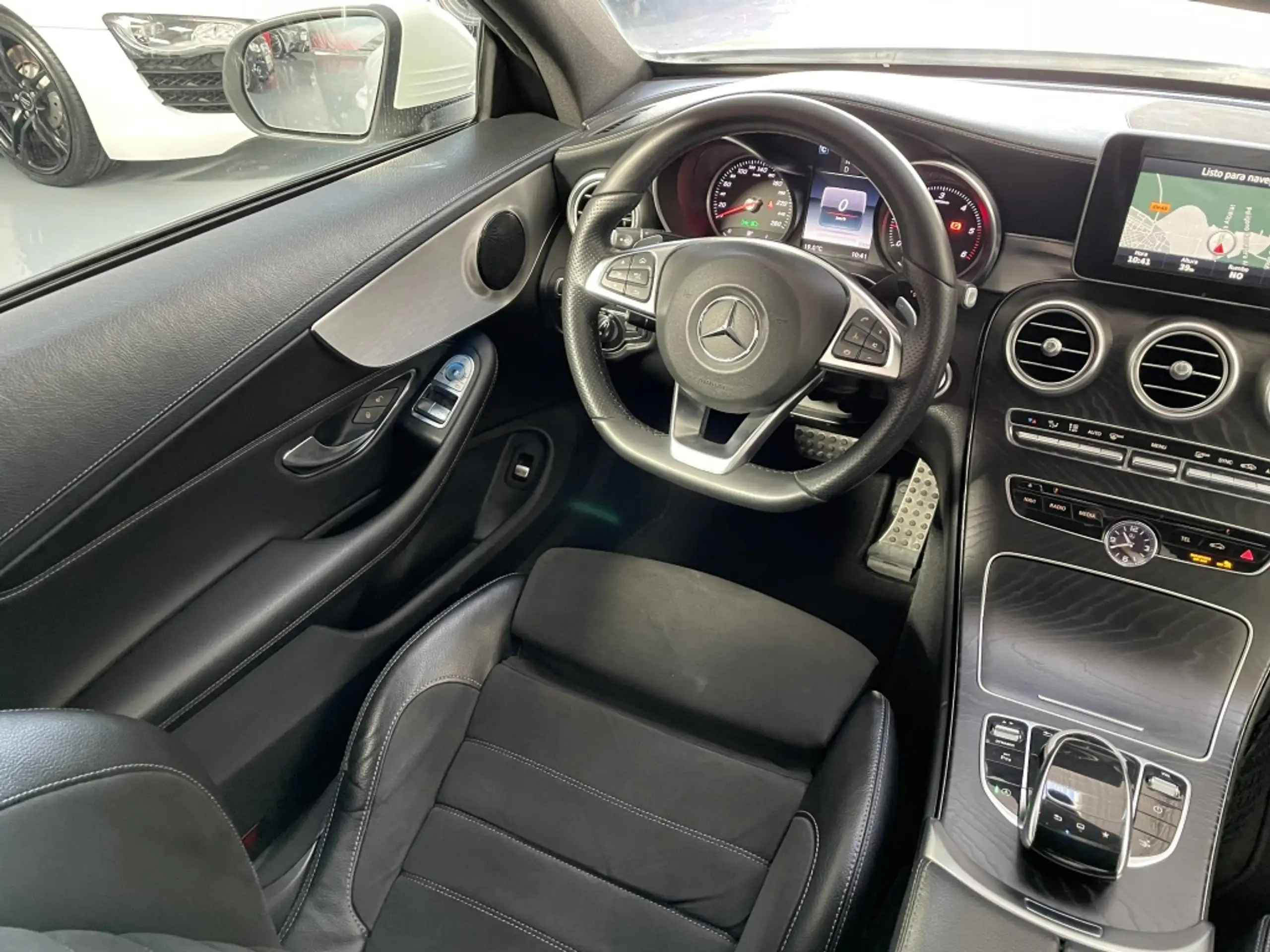 Mercedes-Benz - C 220