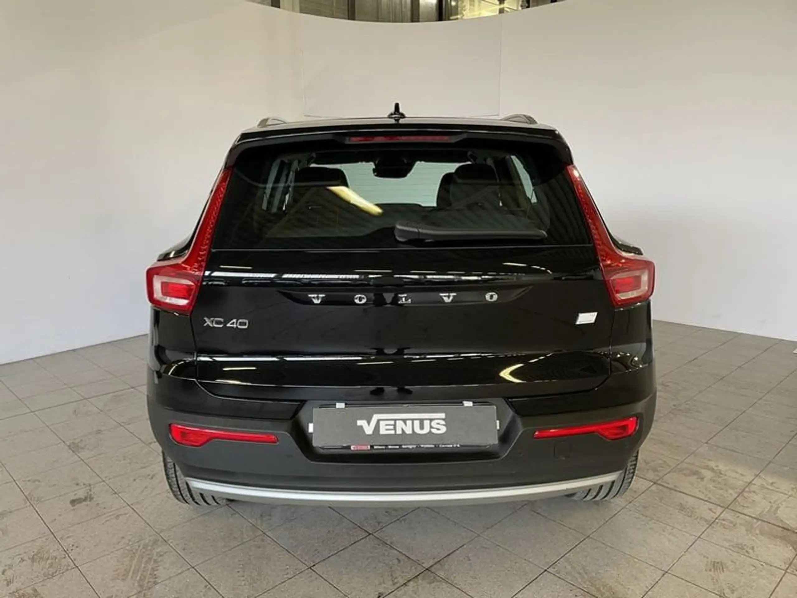 Volvo - XC40