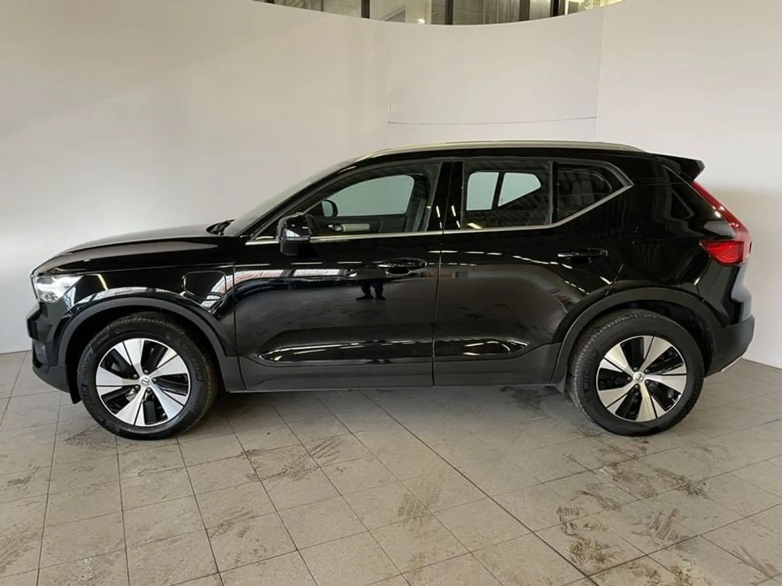 Volvo - XC40