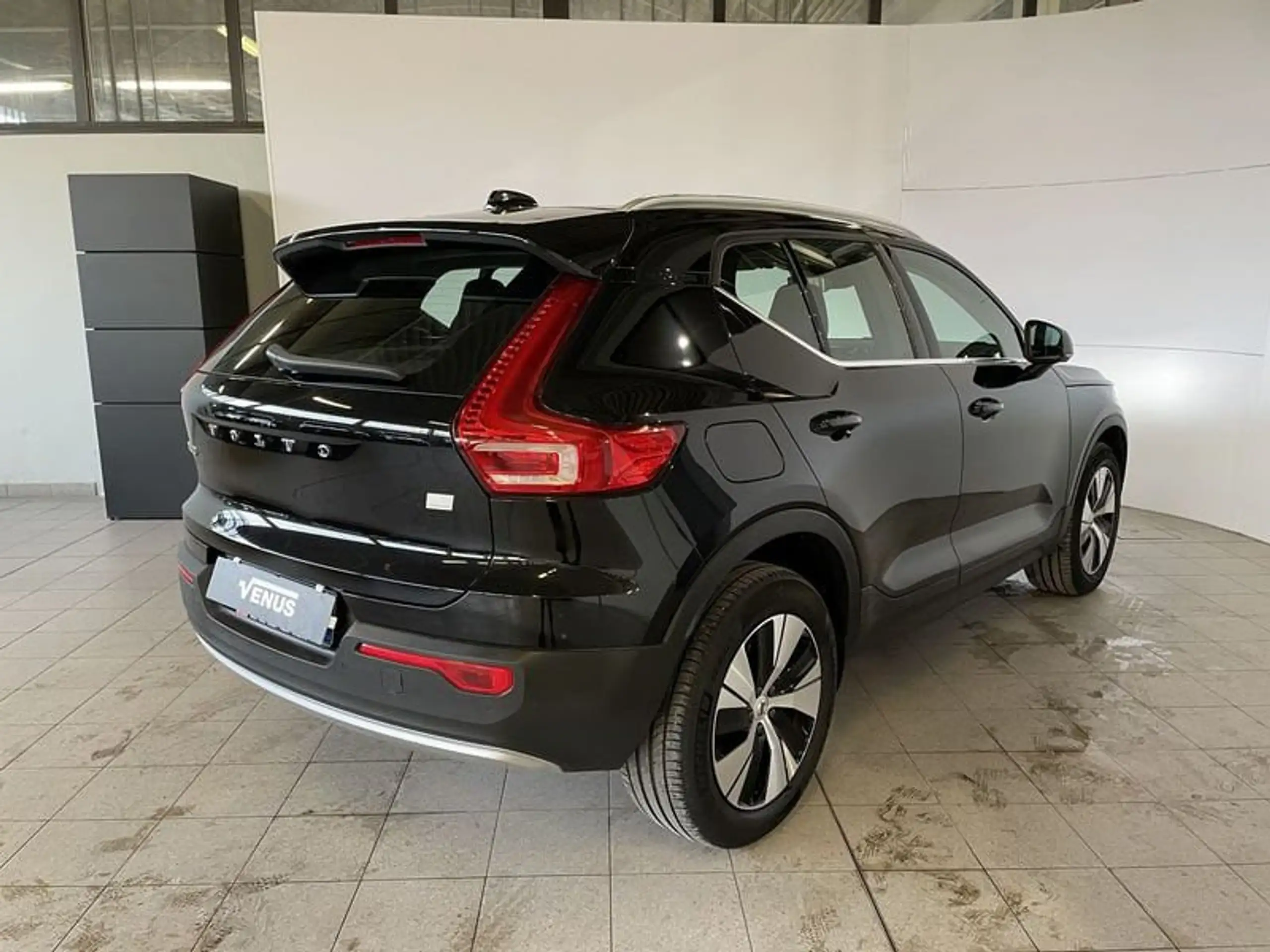 Volvo - XC40