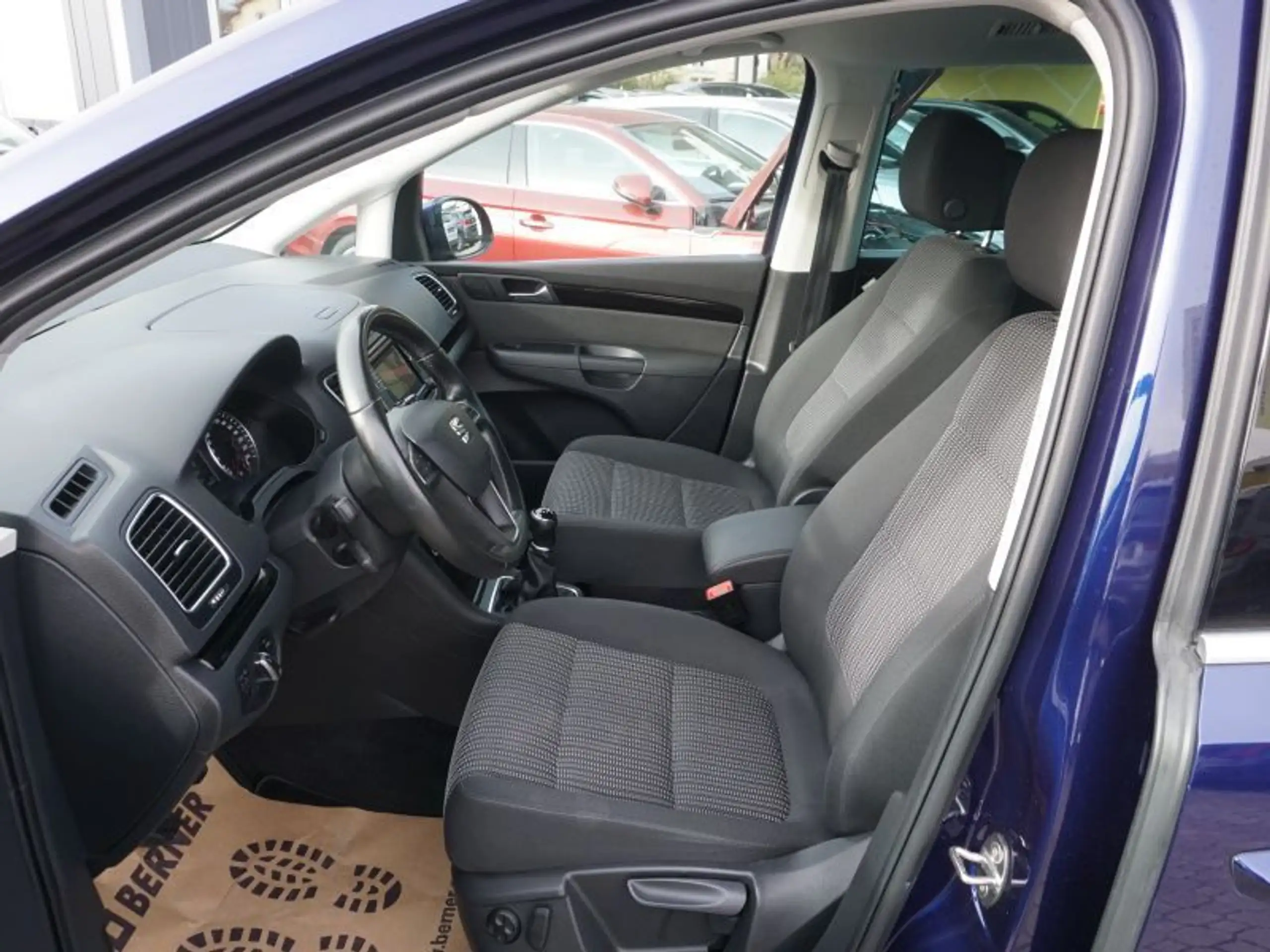 SEAT - Alhambra