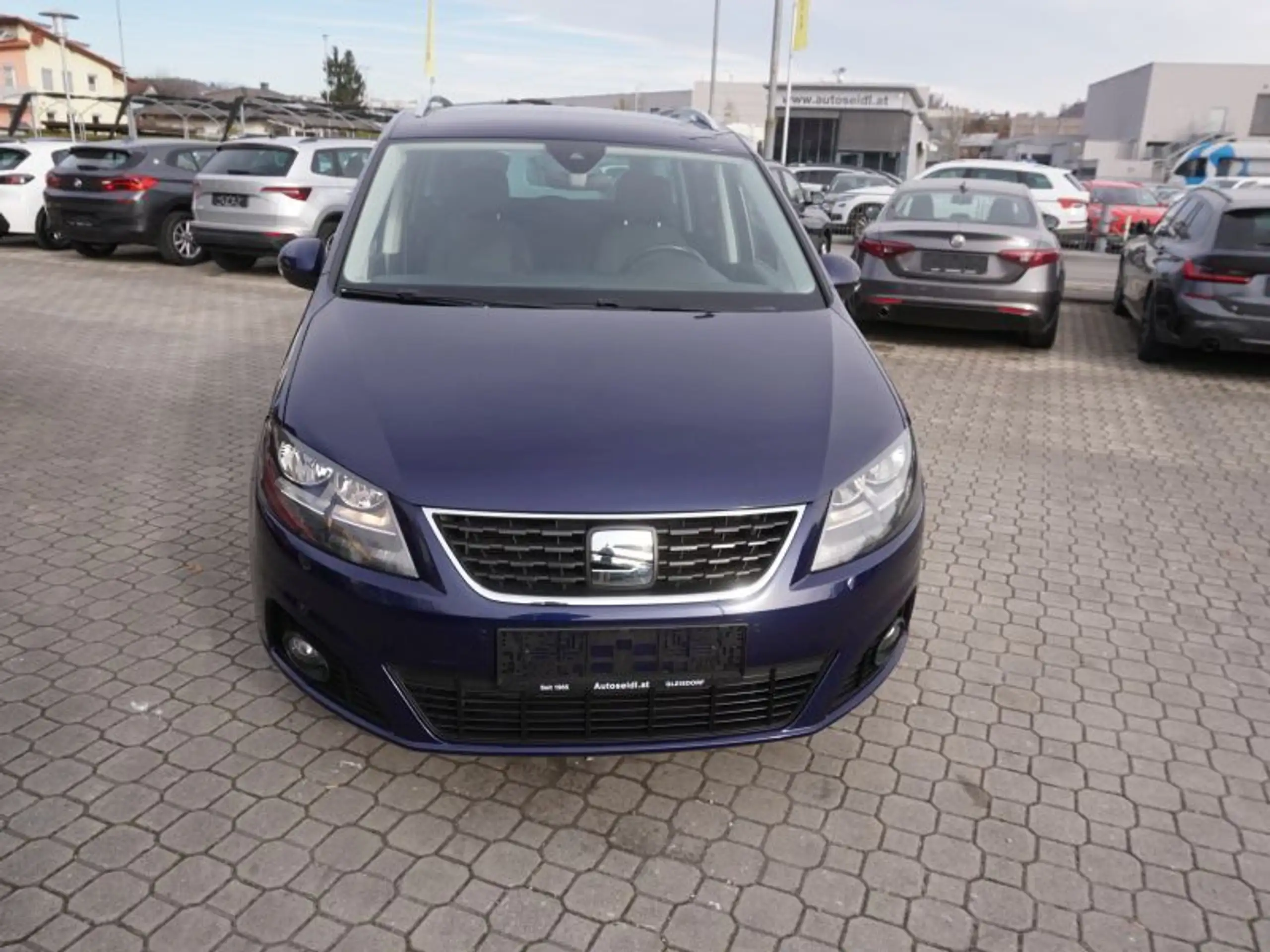 SEAT - Alhambra