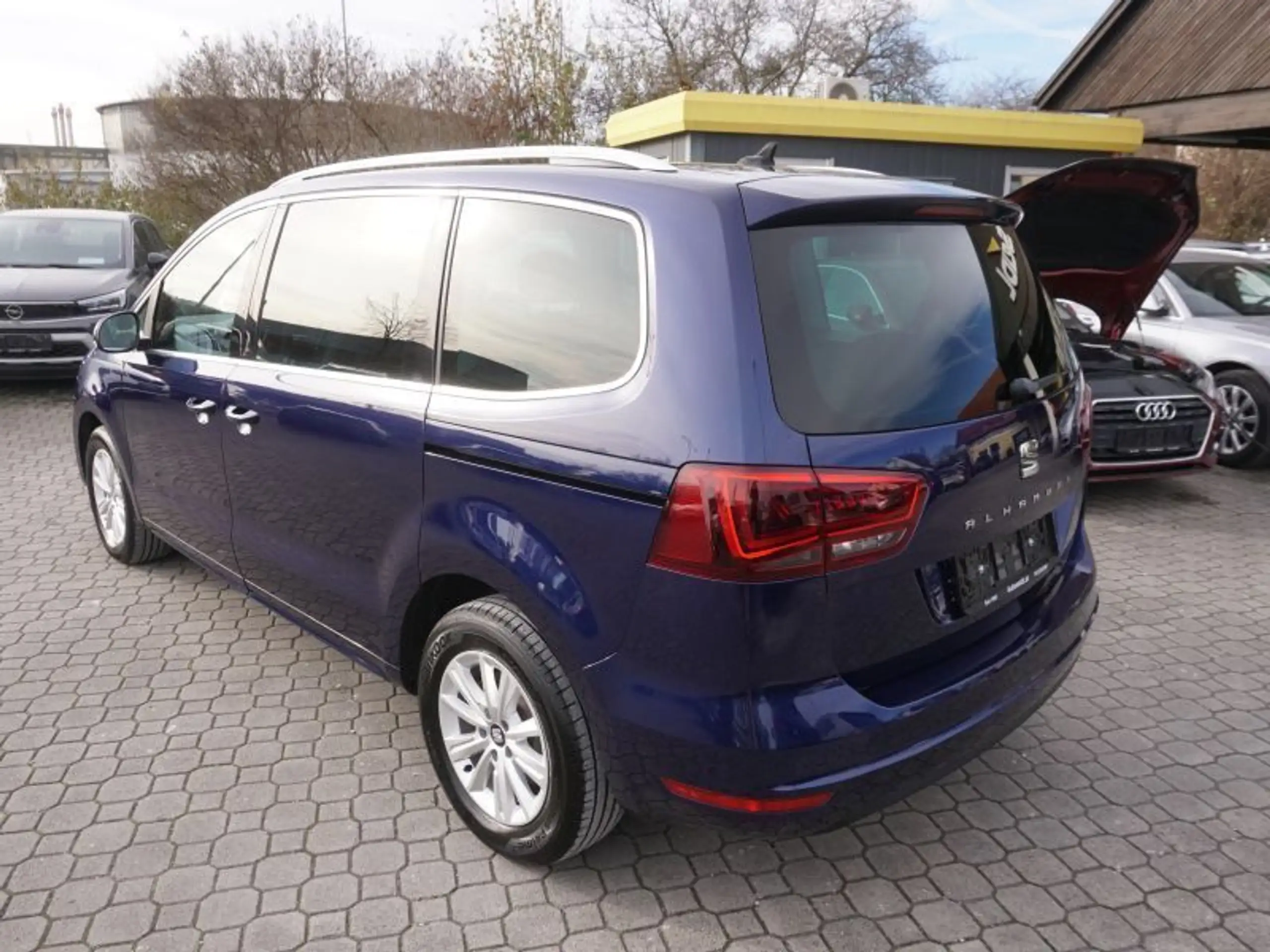 SEAT - Alhambra