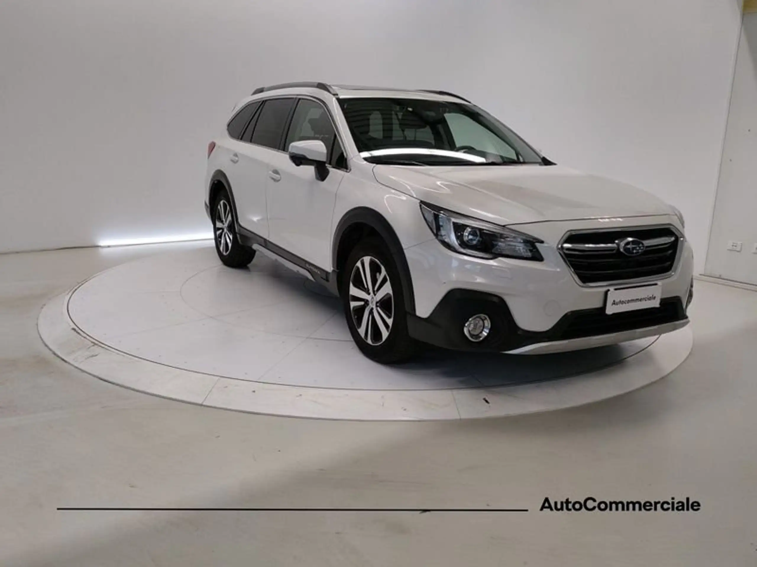 Subaru OUTBACK 2018