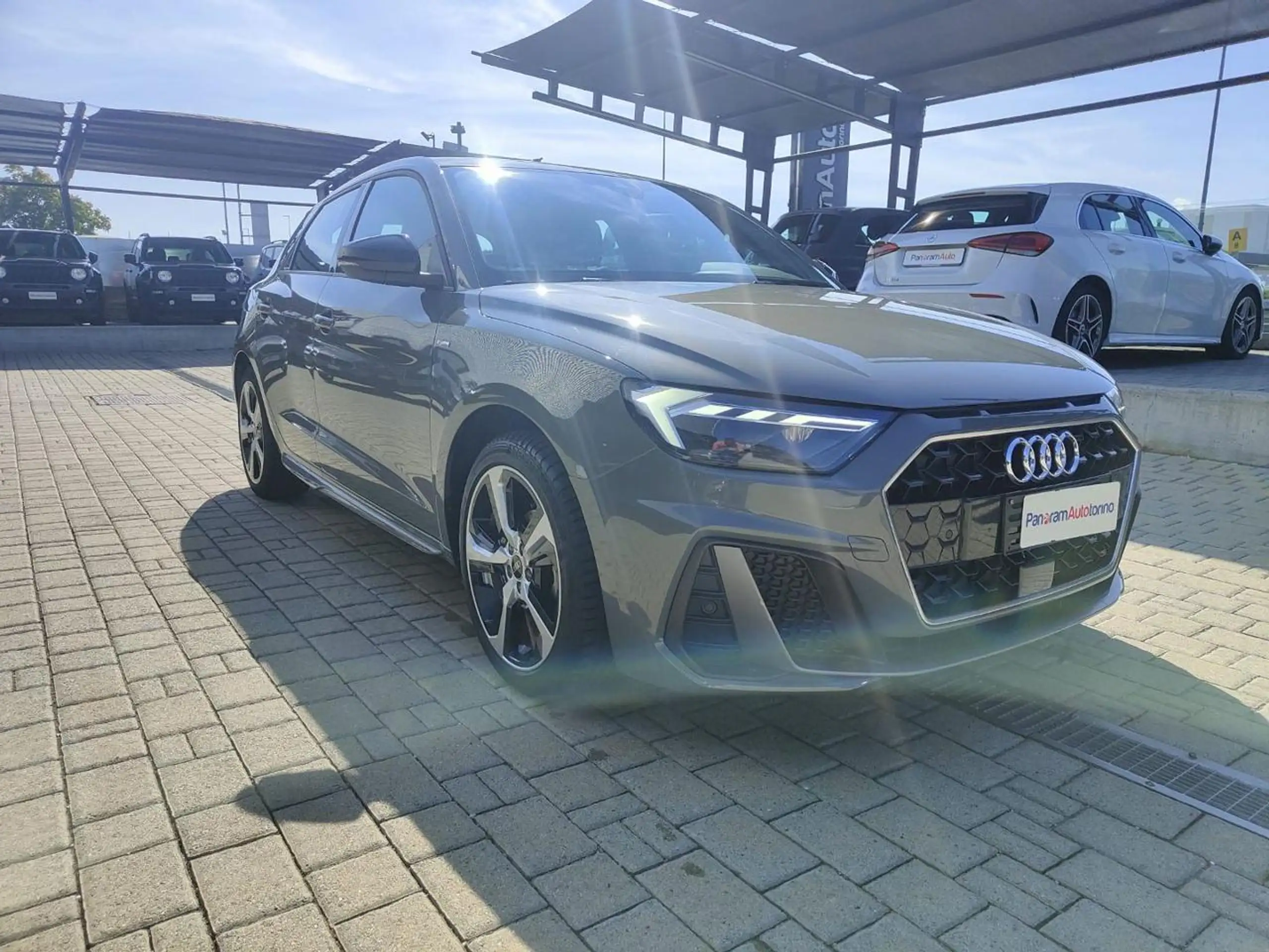 Audi - A1