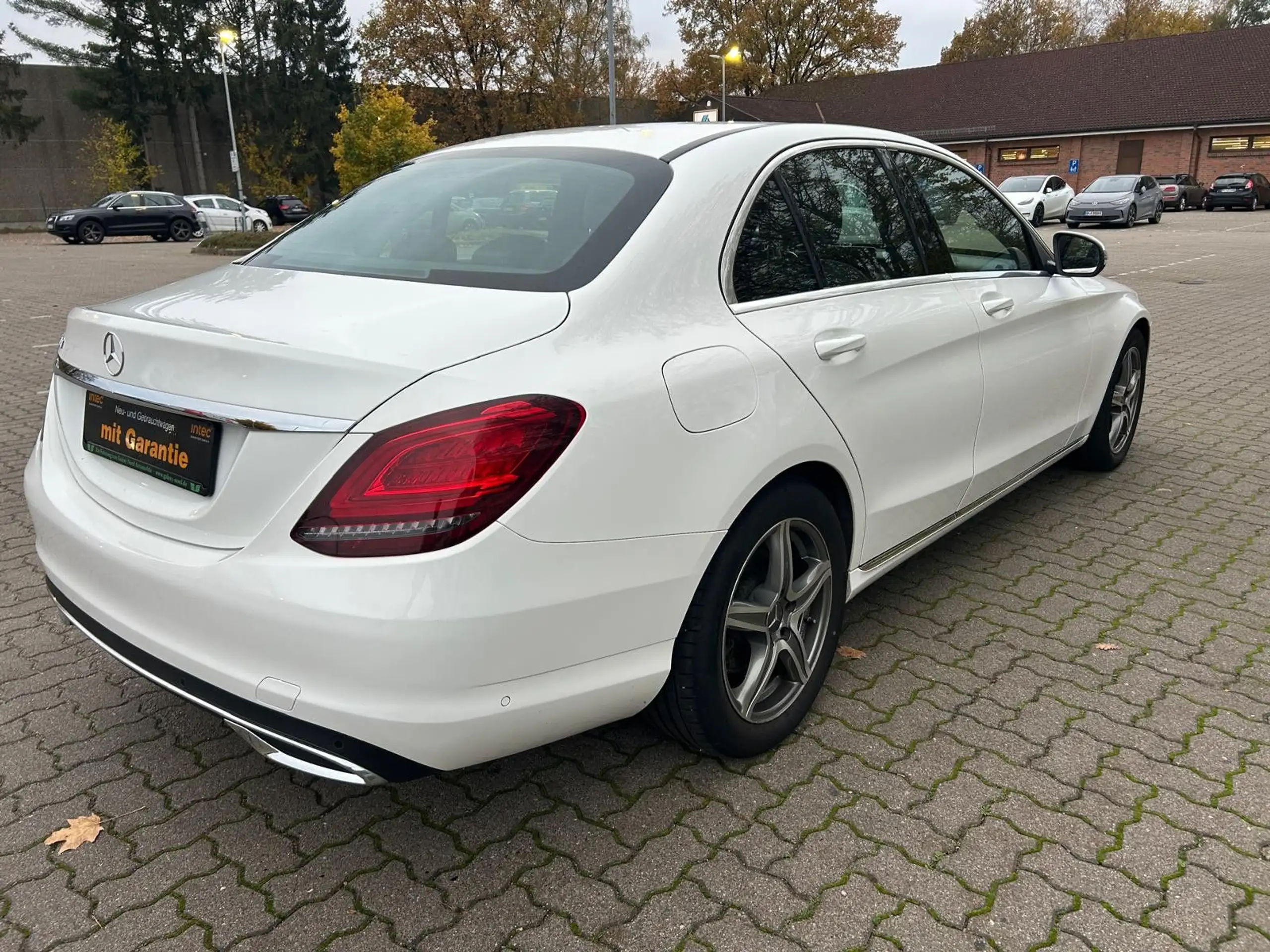 Mercedes-Benz - C 220