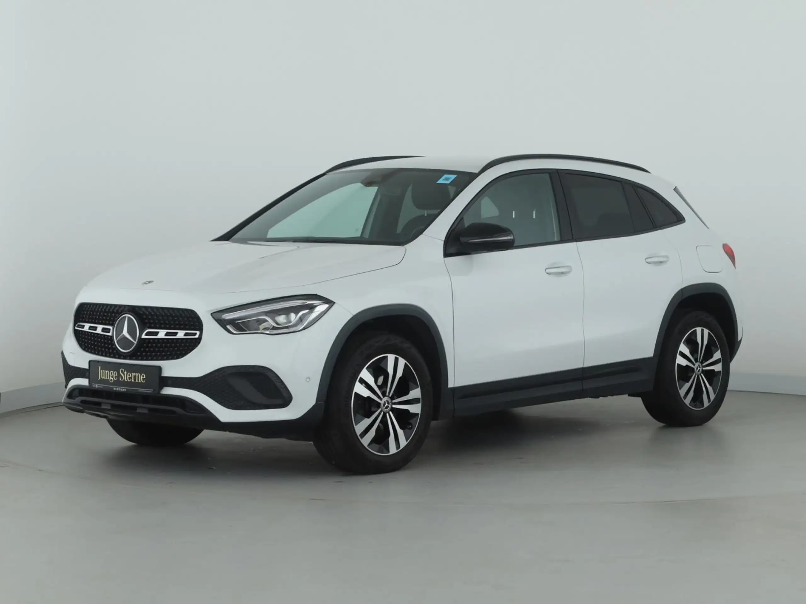 Mercedes-Benz - GLA 200