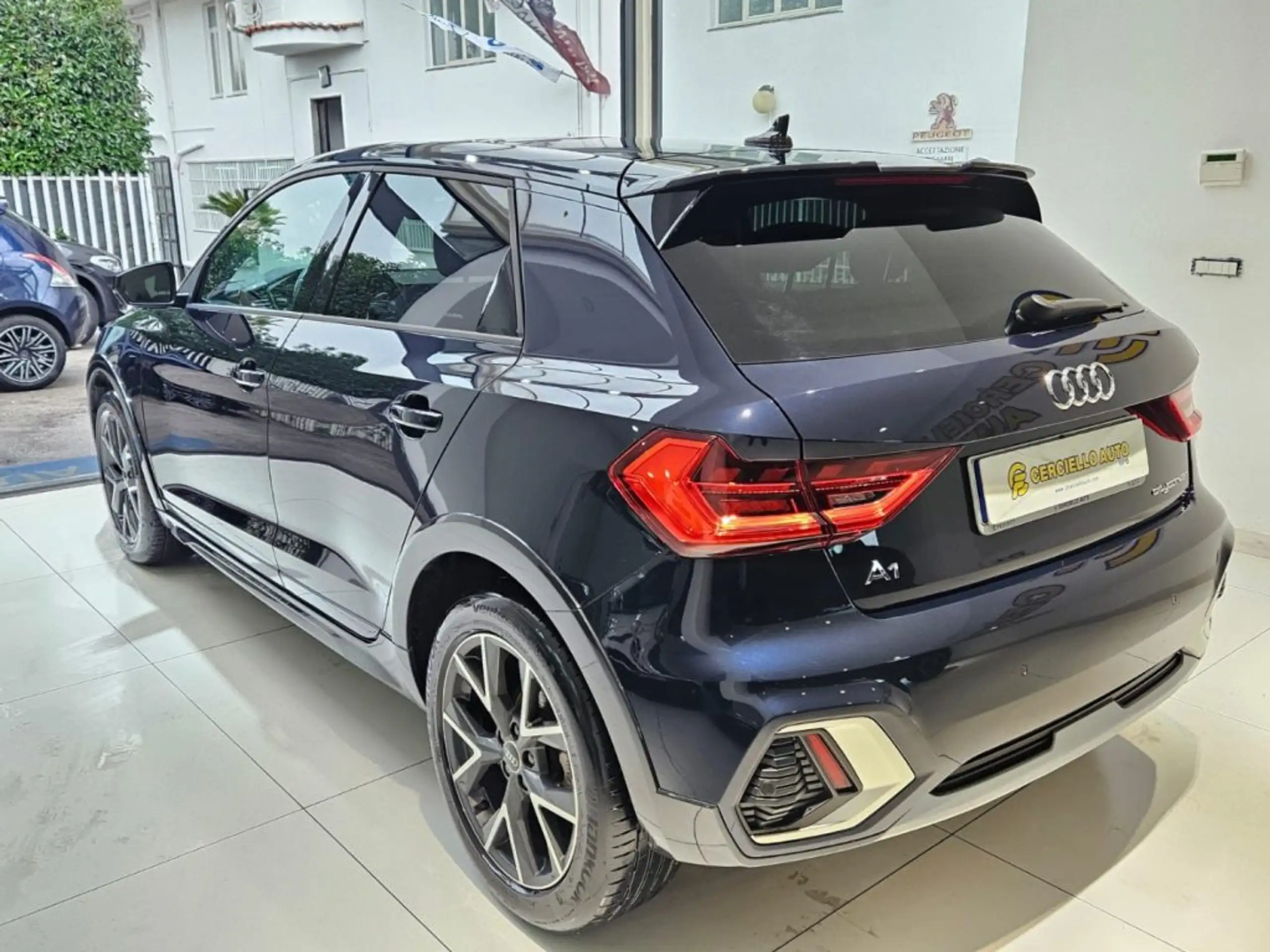 Audi - A1