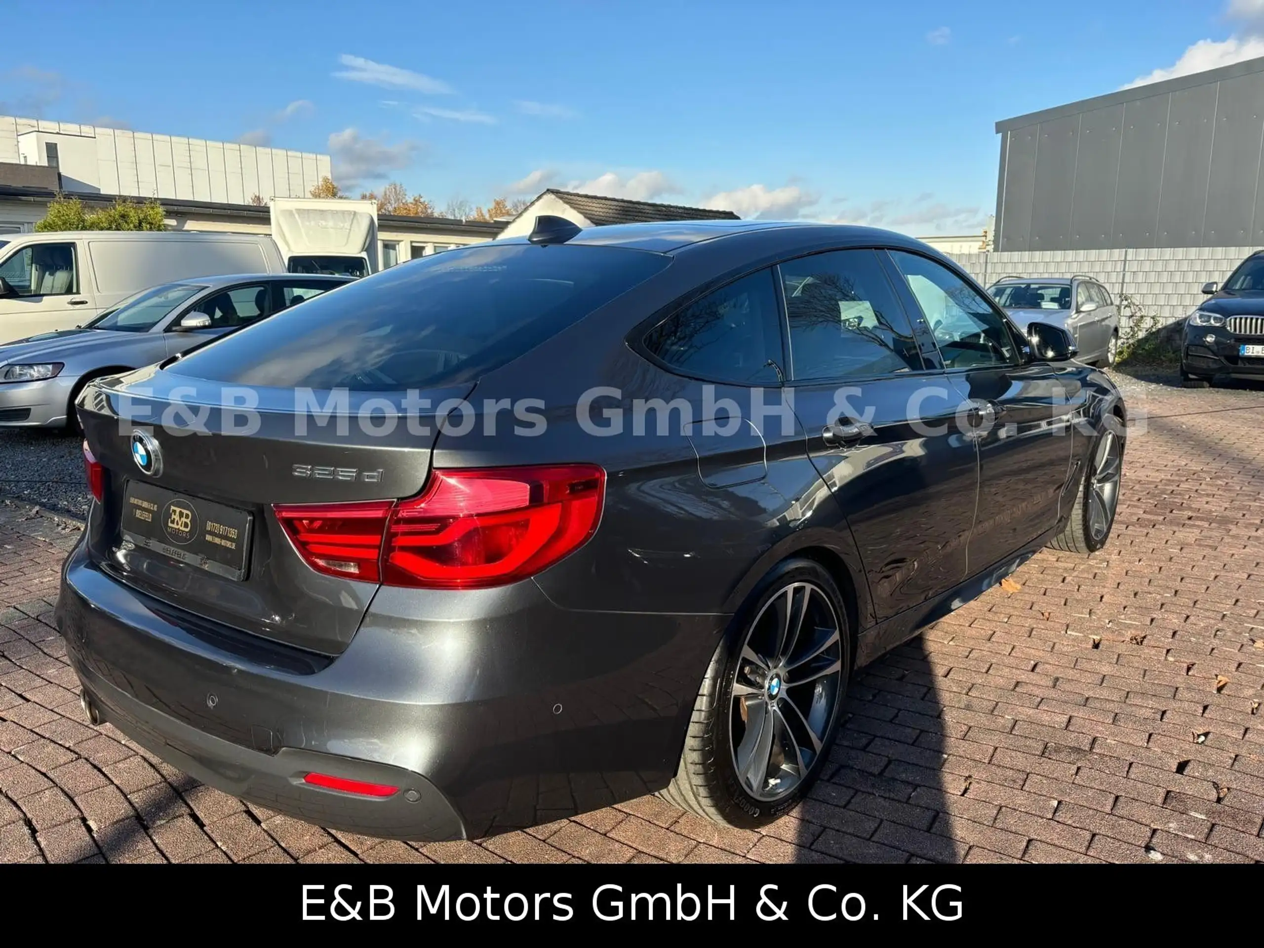 BMW - 325