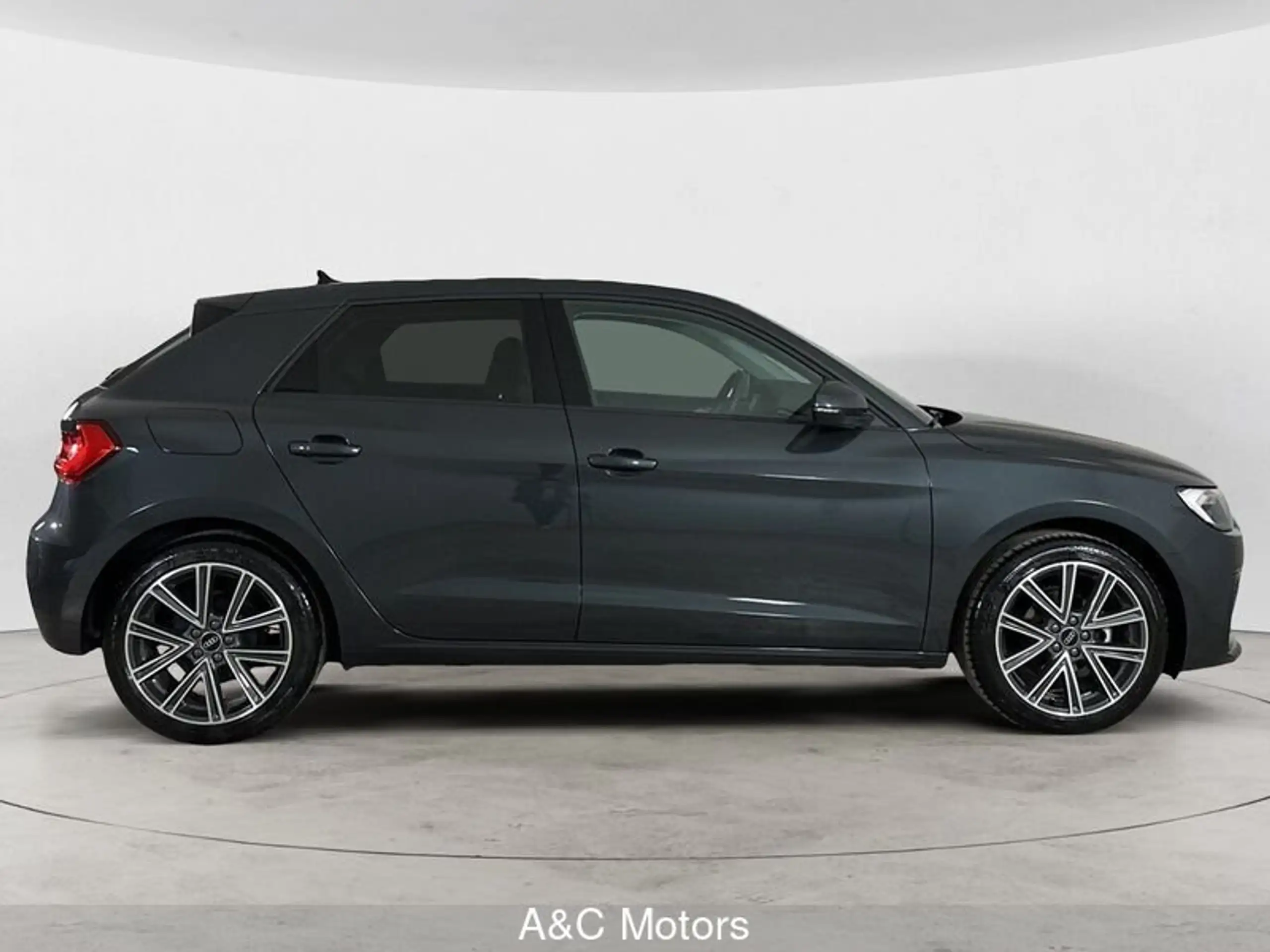 Audi - A1