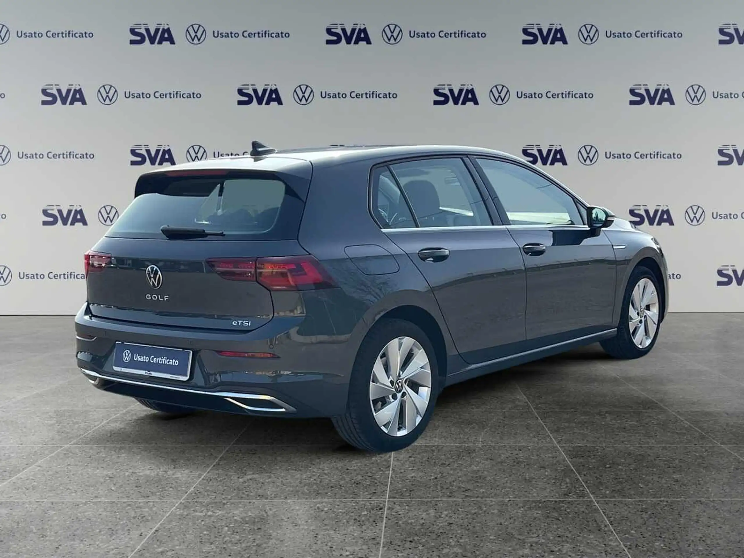 Volkswagen - Golf