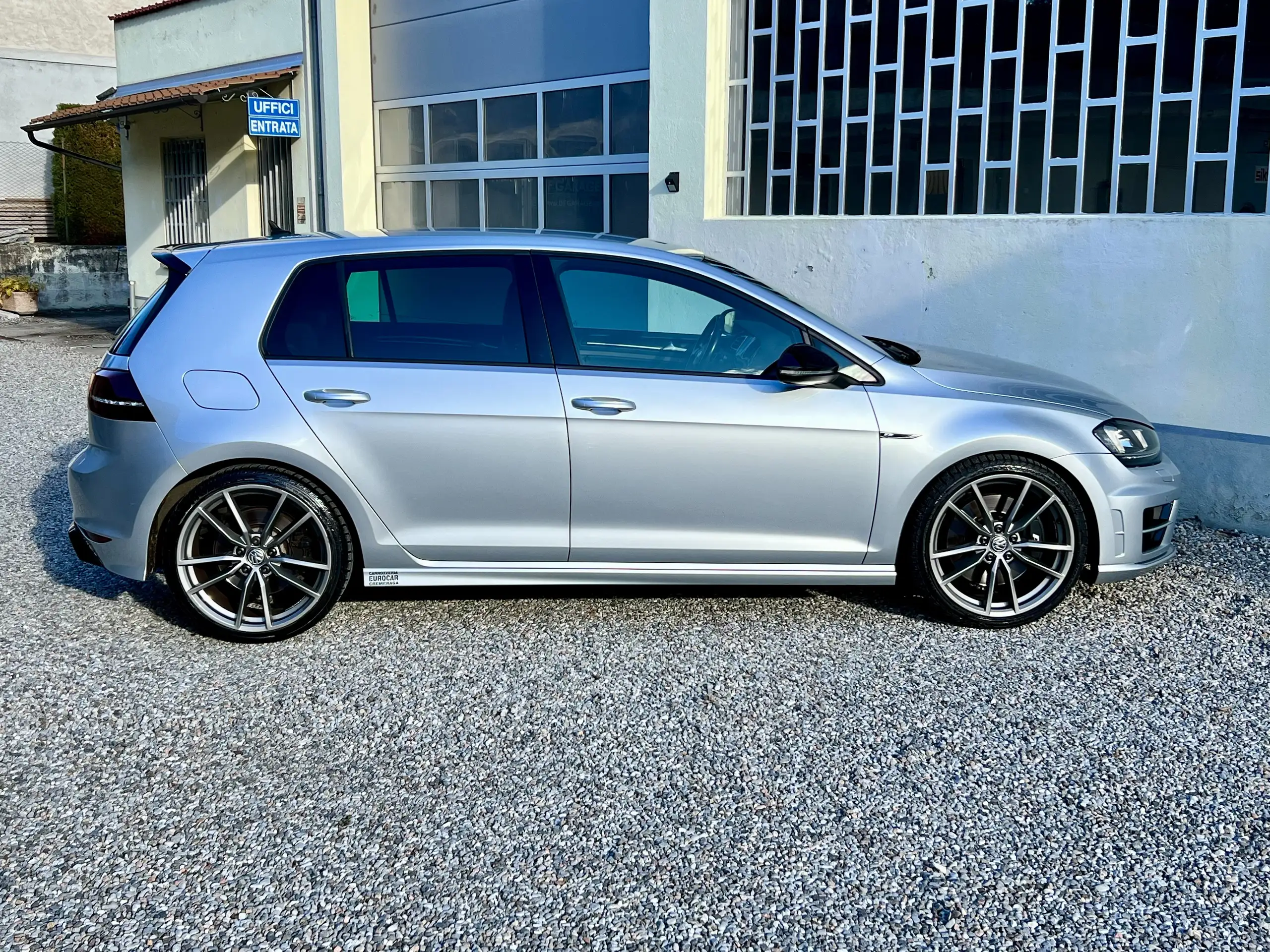 Volkswagen - Golf