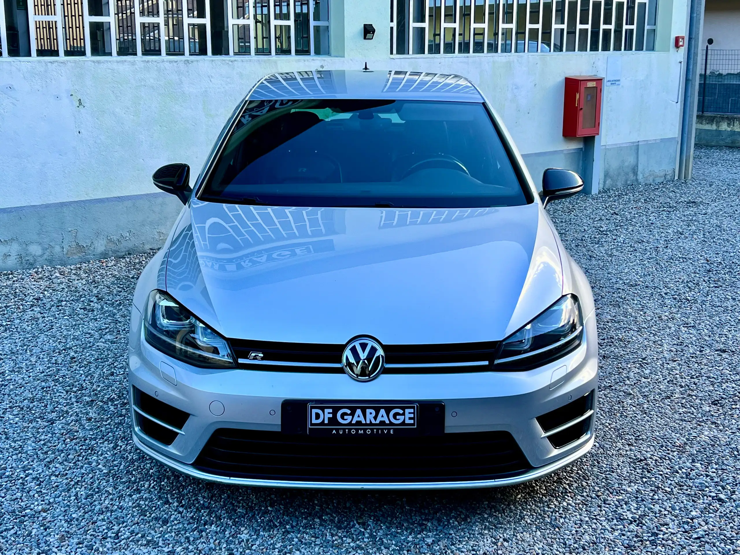 Volkswagen - Golf