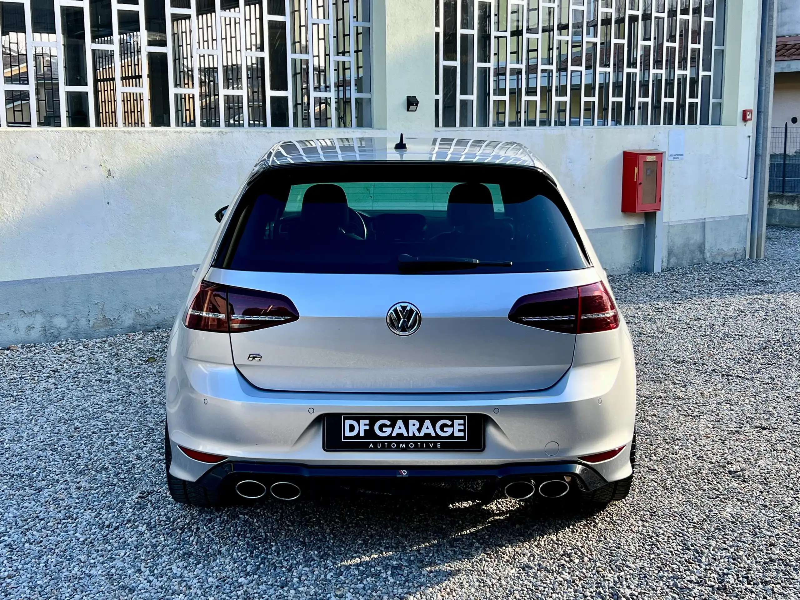 Volkswagen - Golf