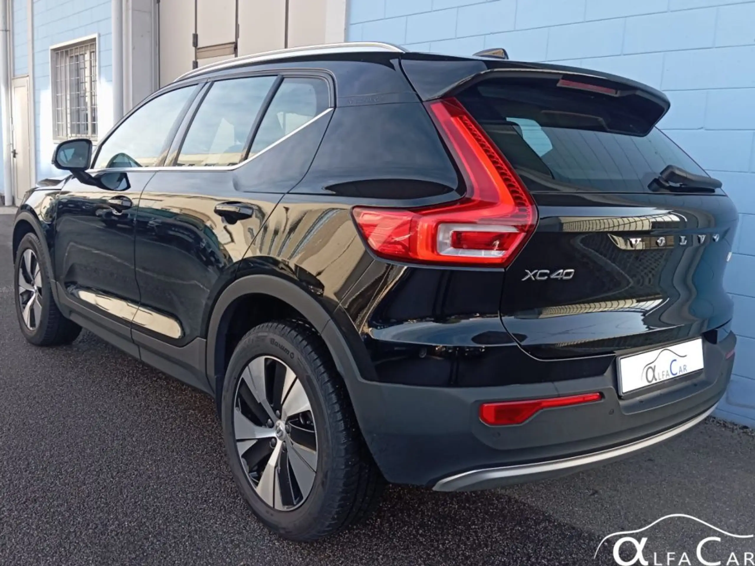 Volvo - XC40