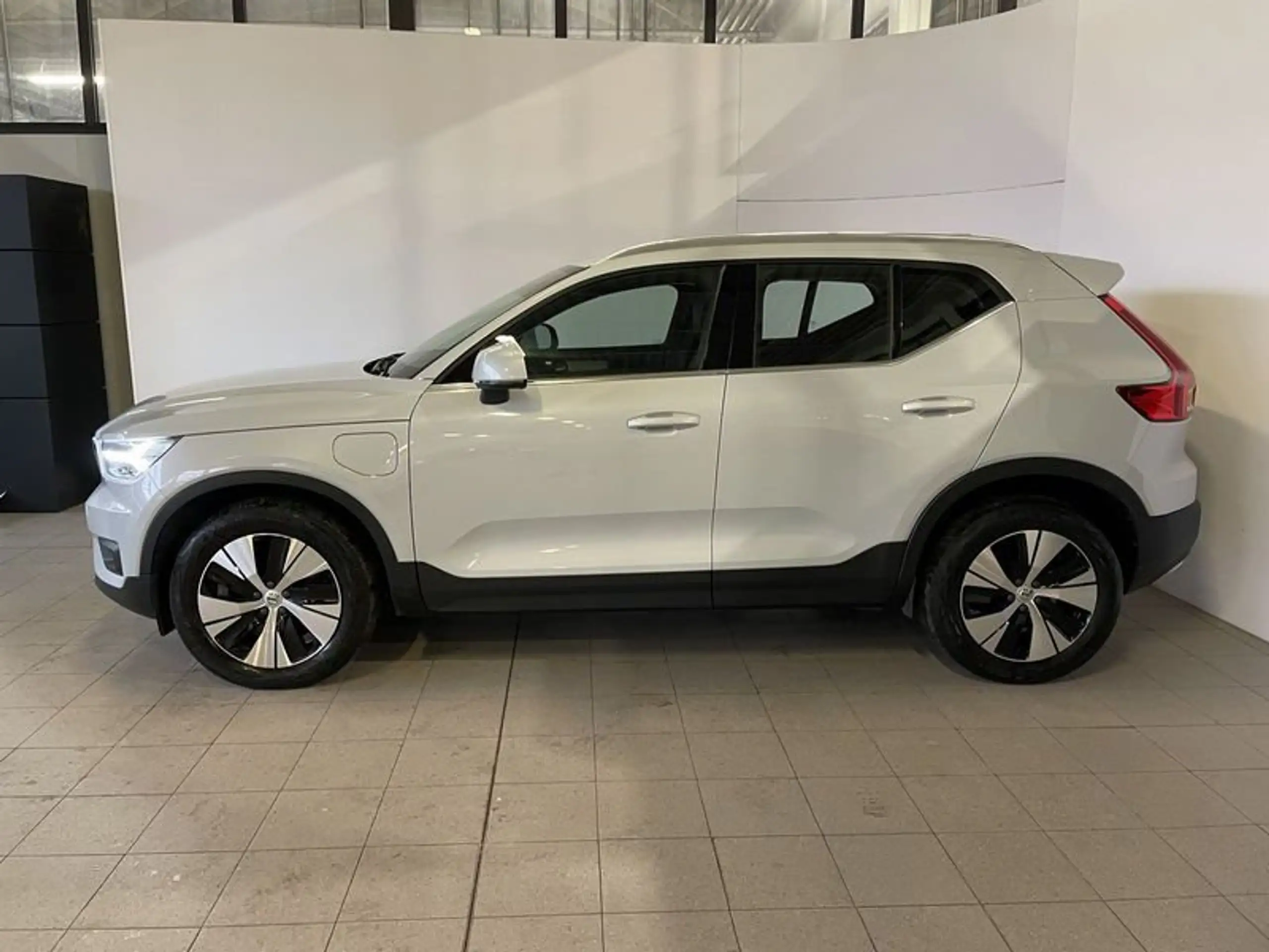 Volvo - XC40