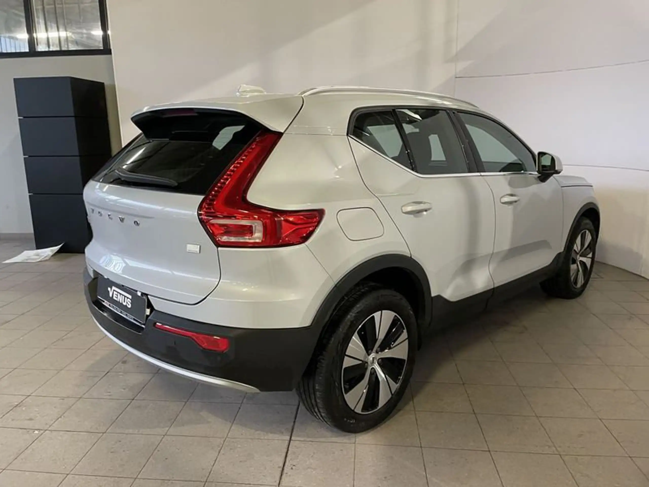 Volvo - XC40