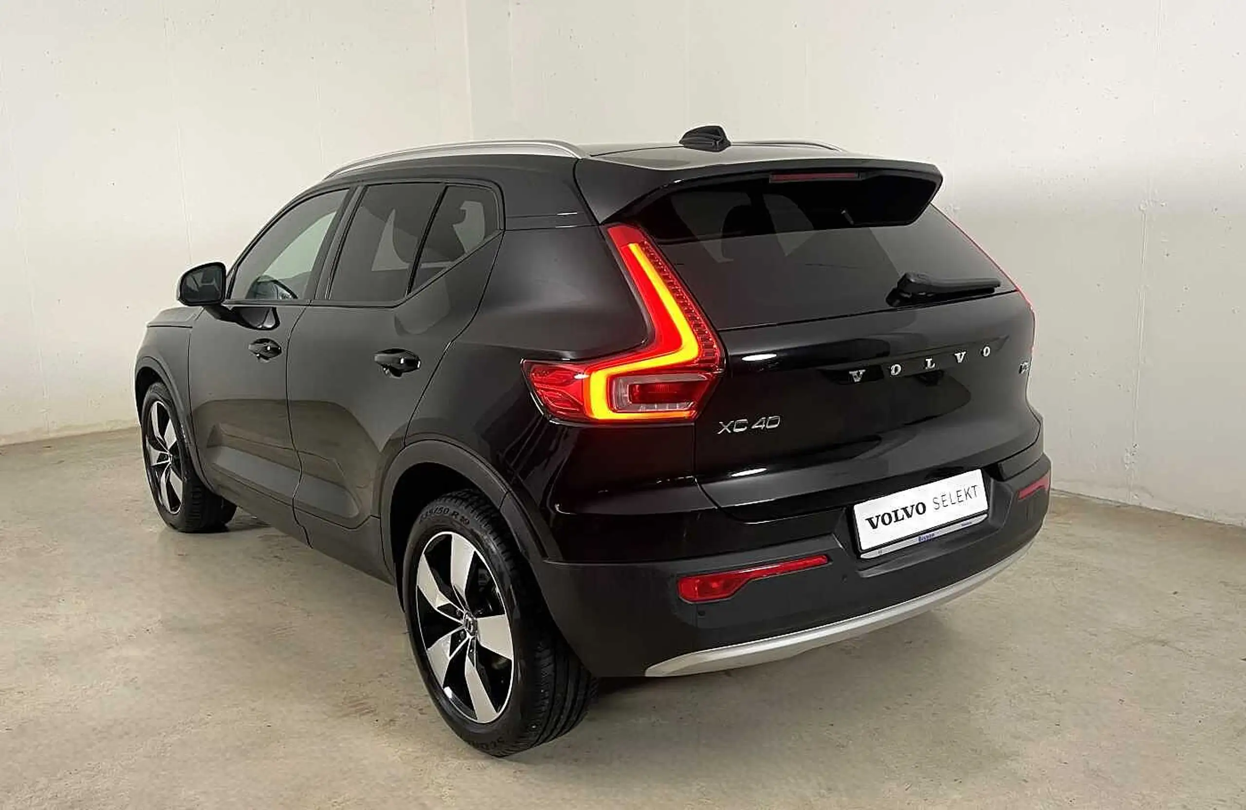 Volvo - XC40