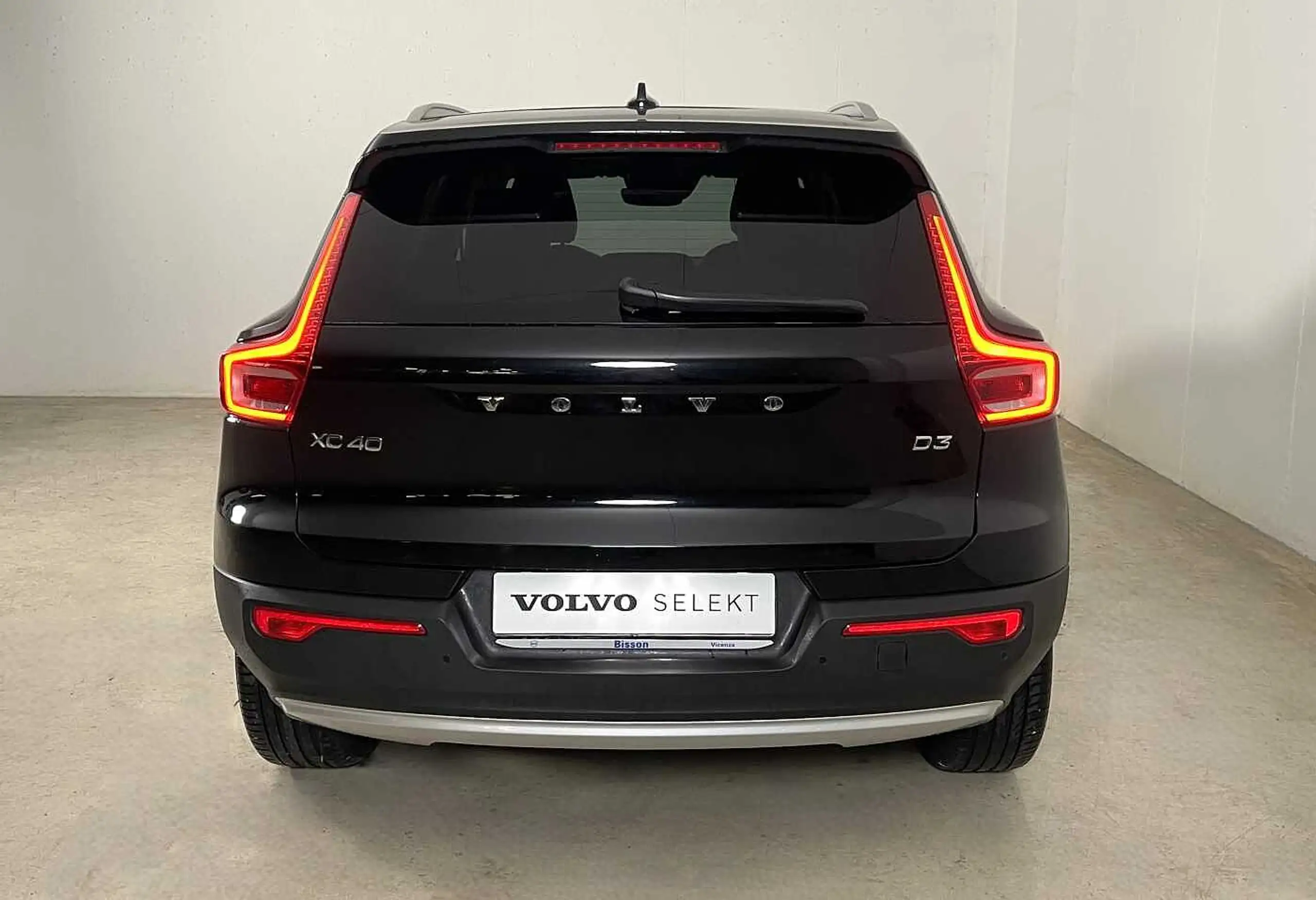 Volvo - XC40