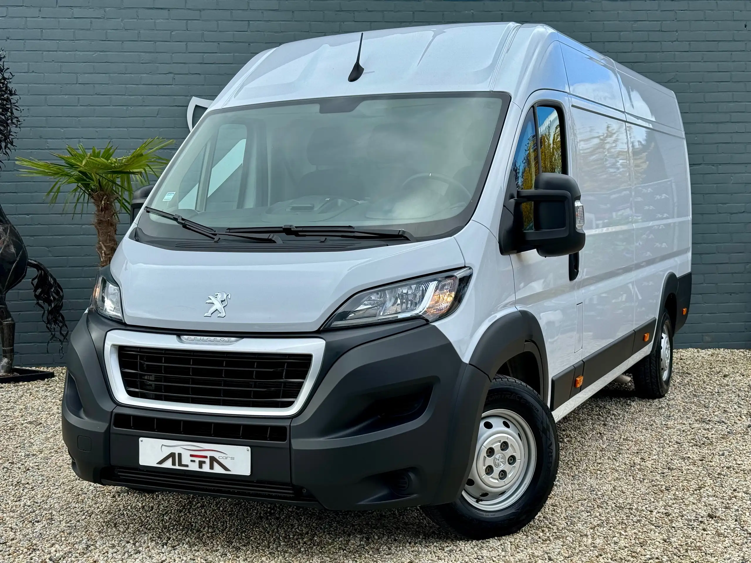 Peugeot Boxer 2023