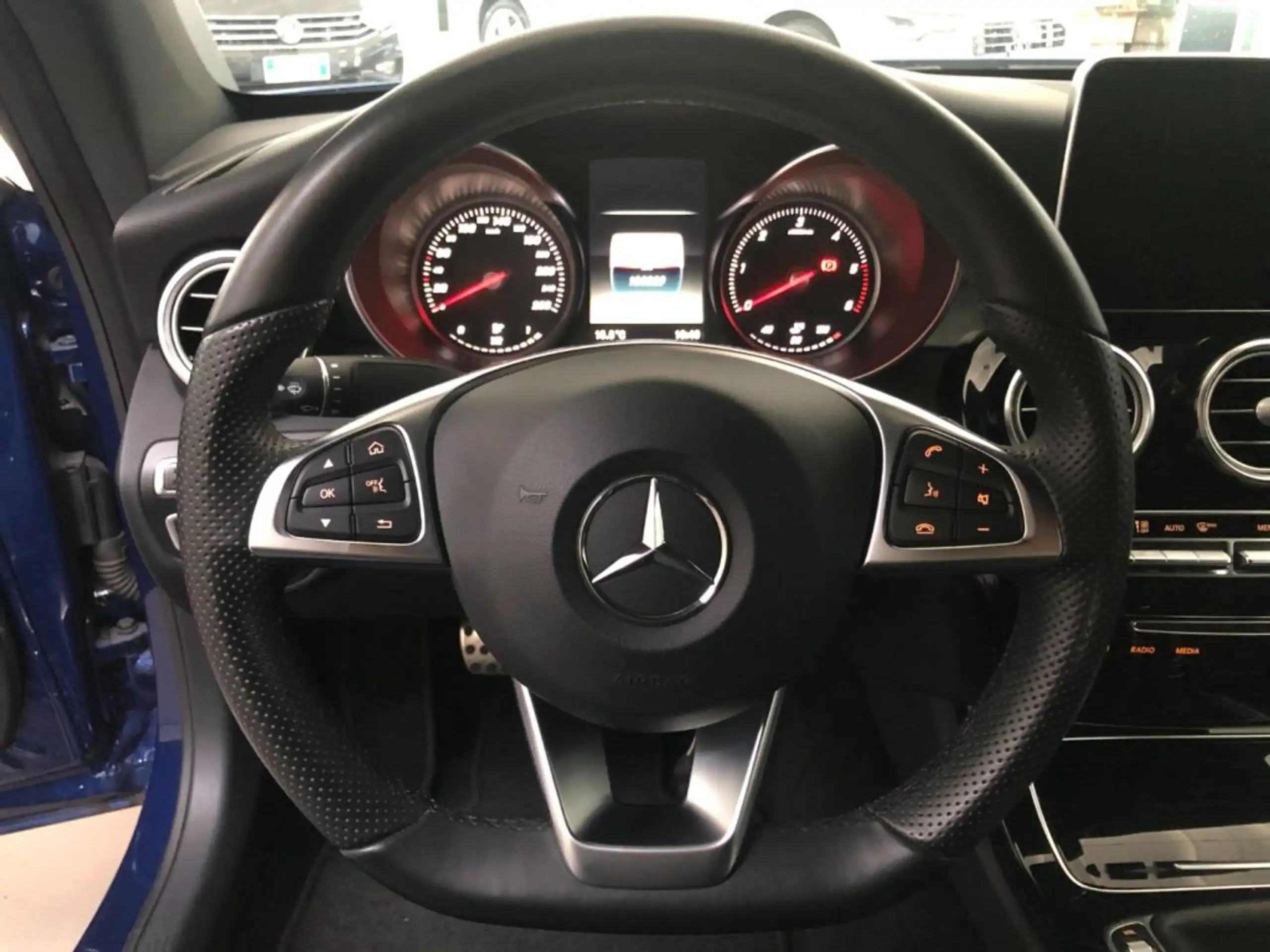 Mercedes-Benz - C 220