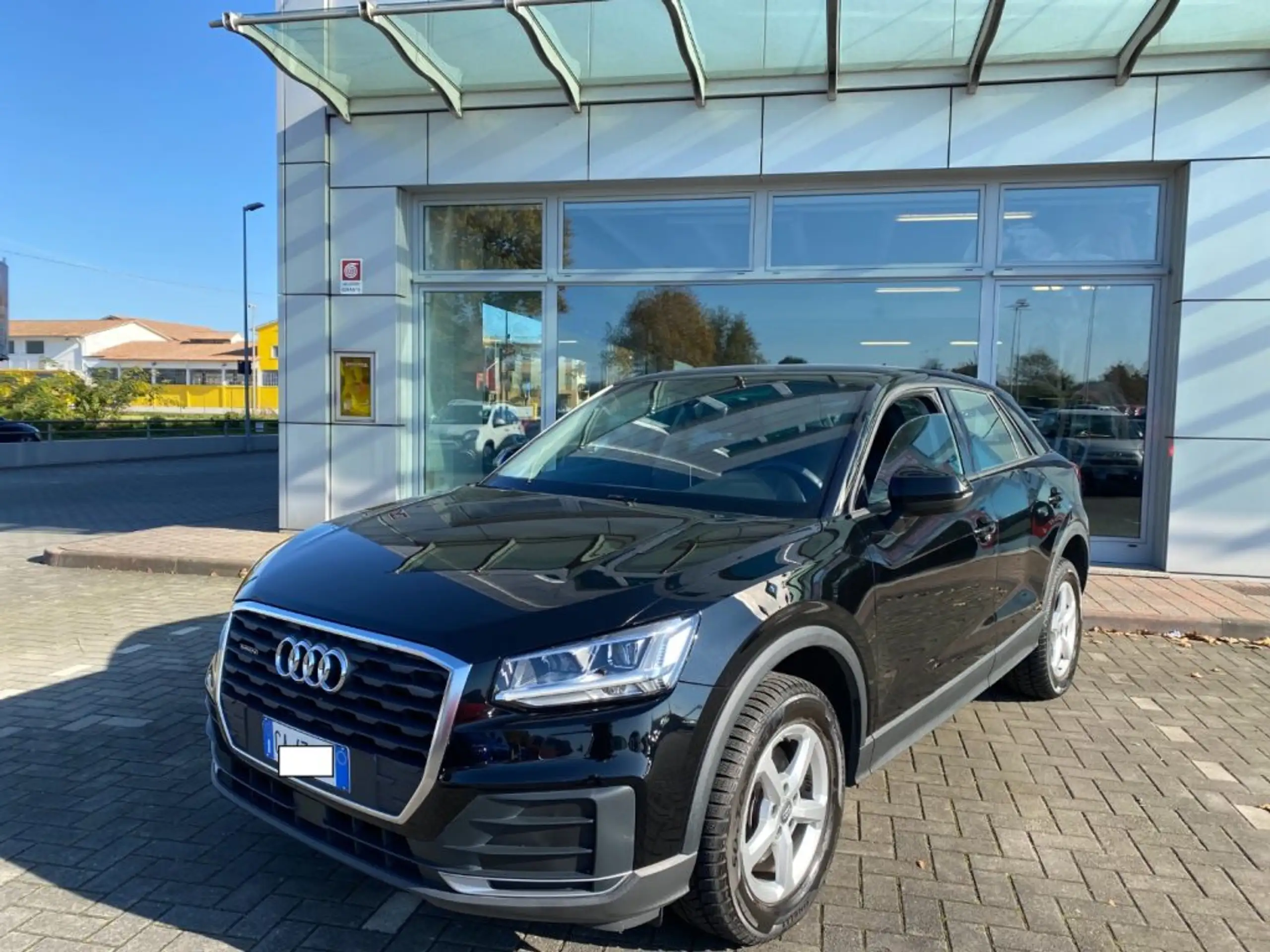 Audi - Q2