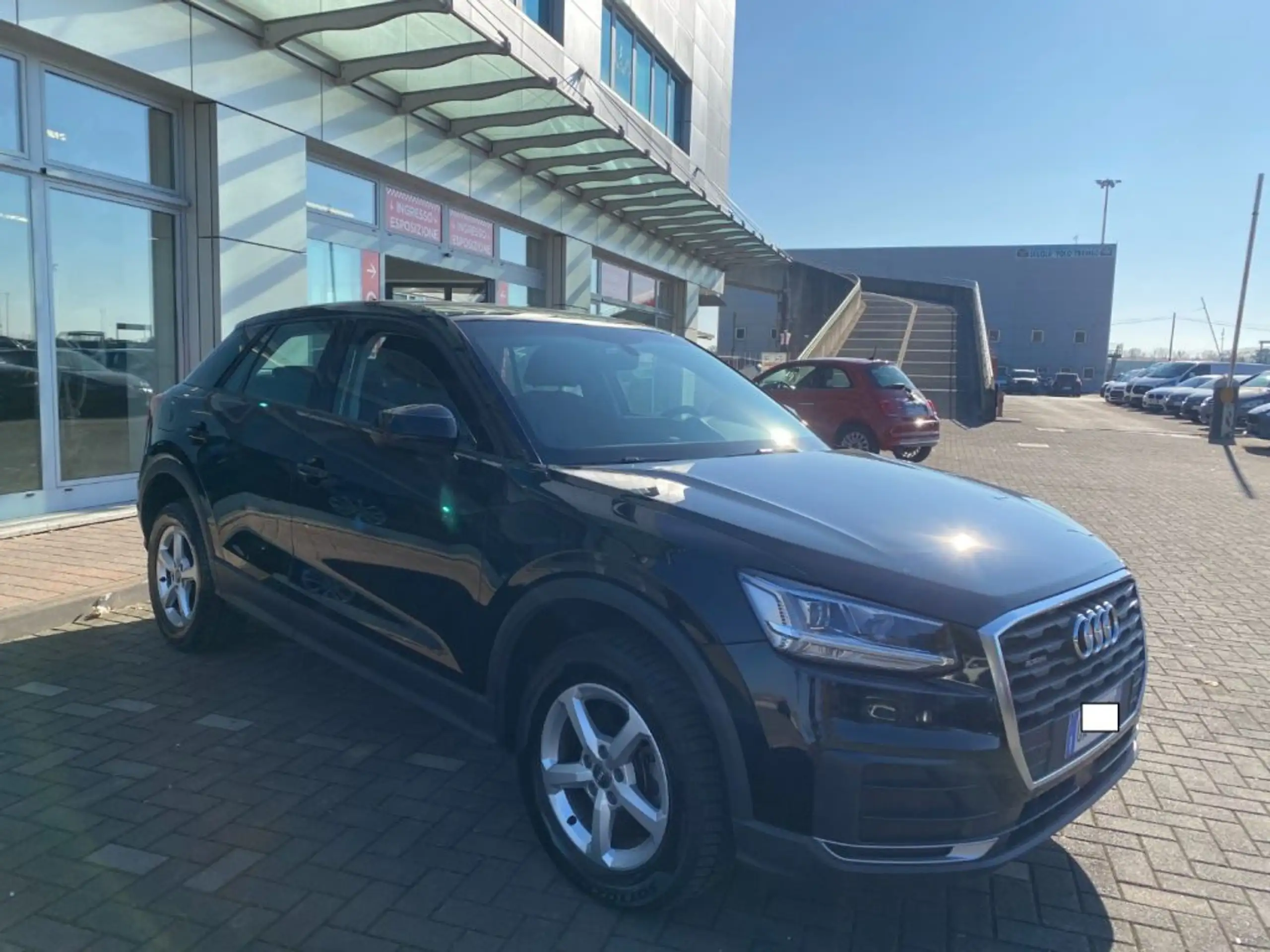 Audi - Q2