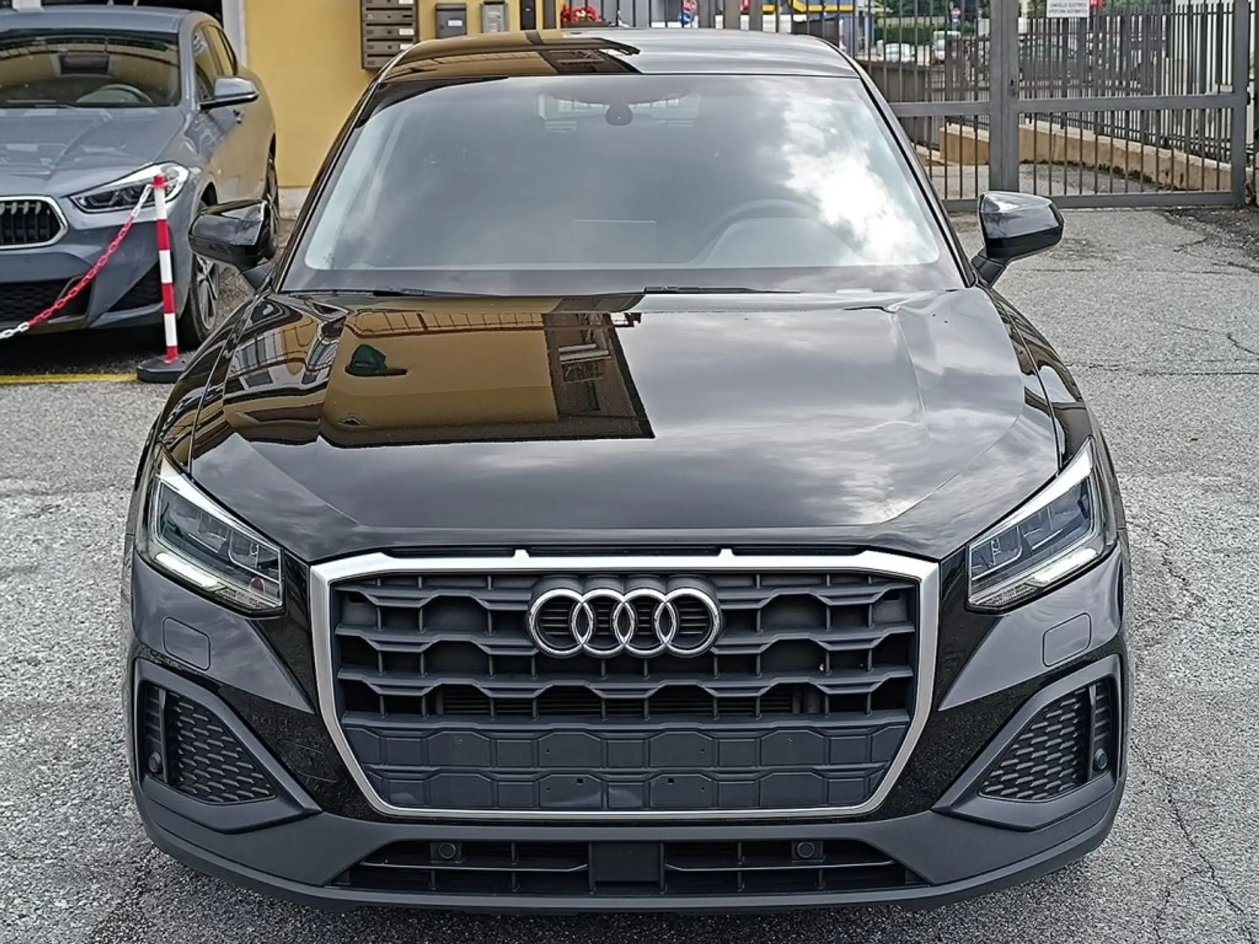 Audi - Q2