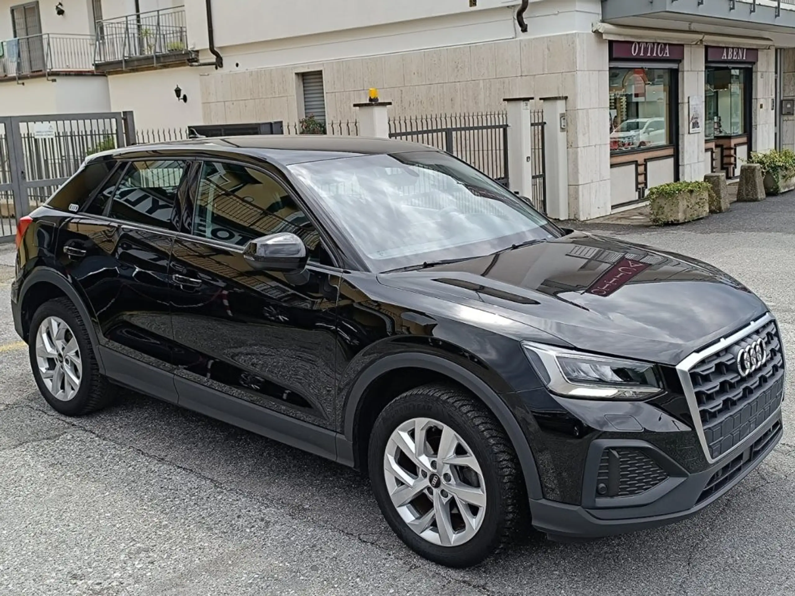 Audi - Q2