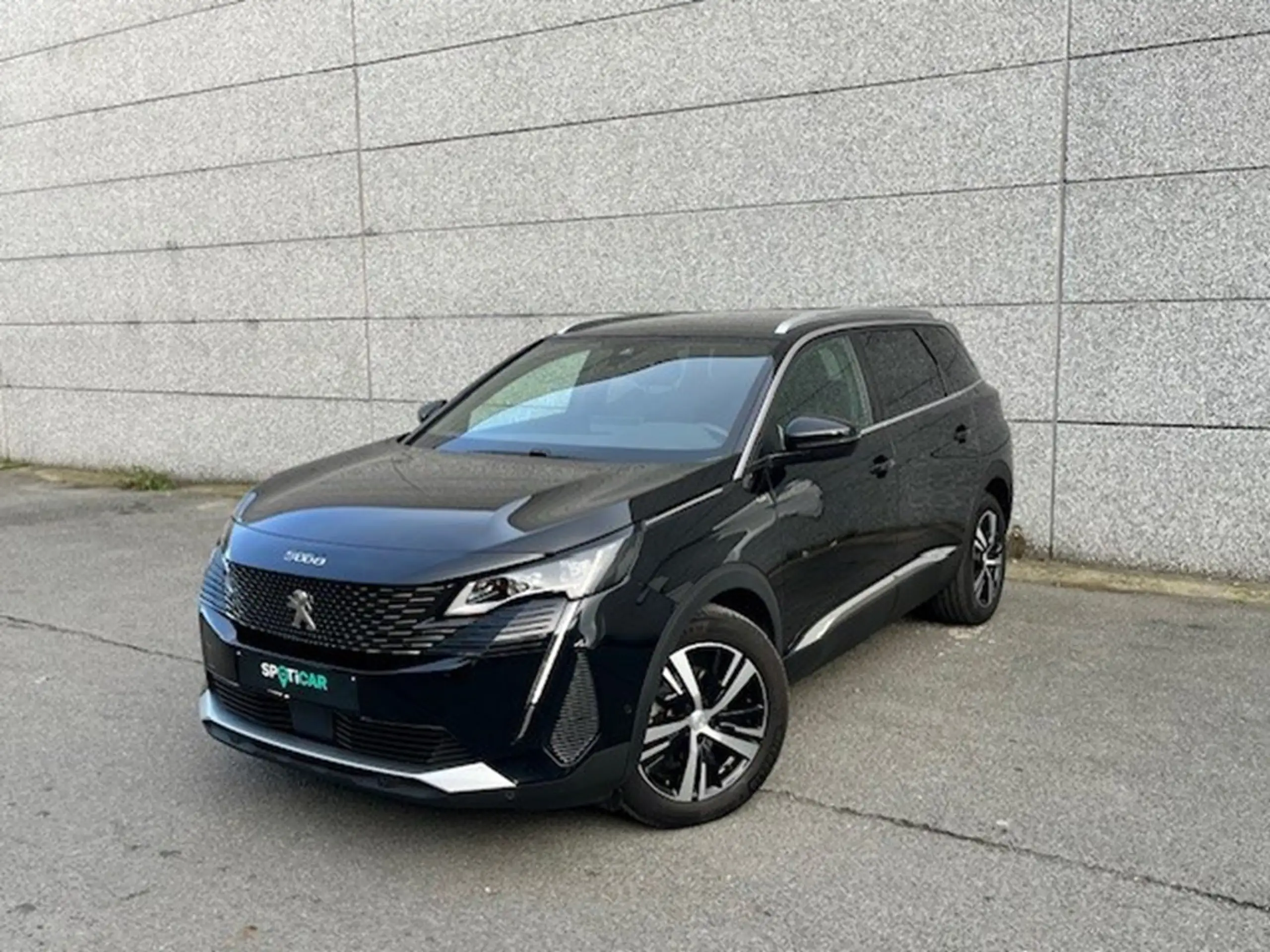 Peugeot - 5008