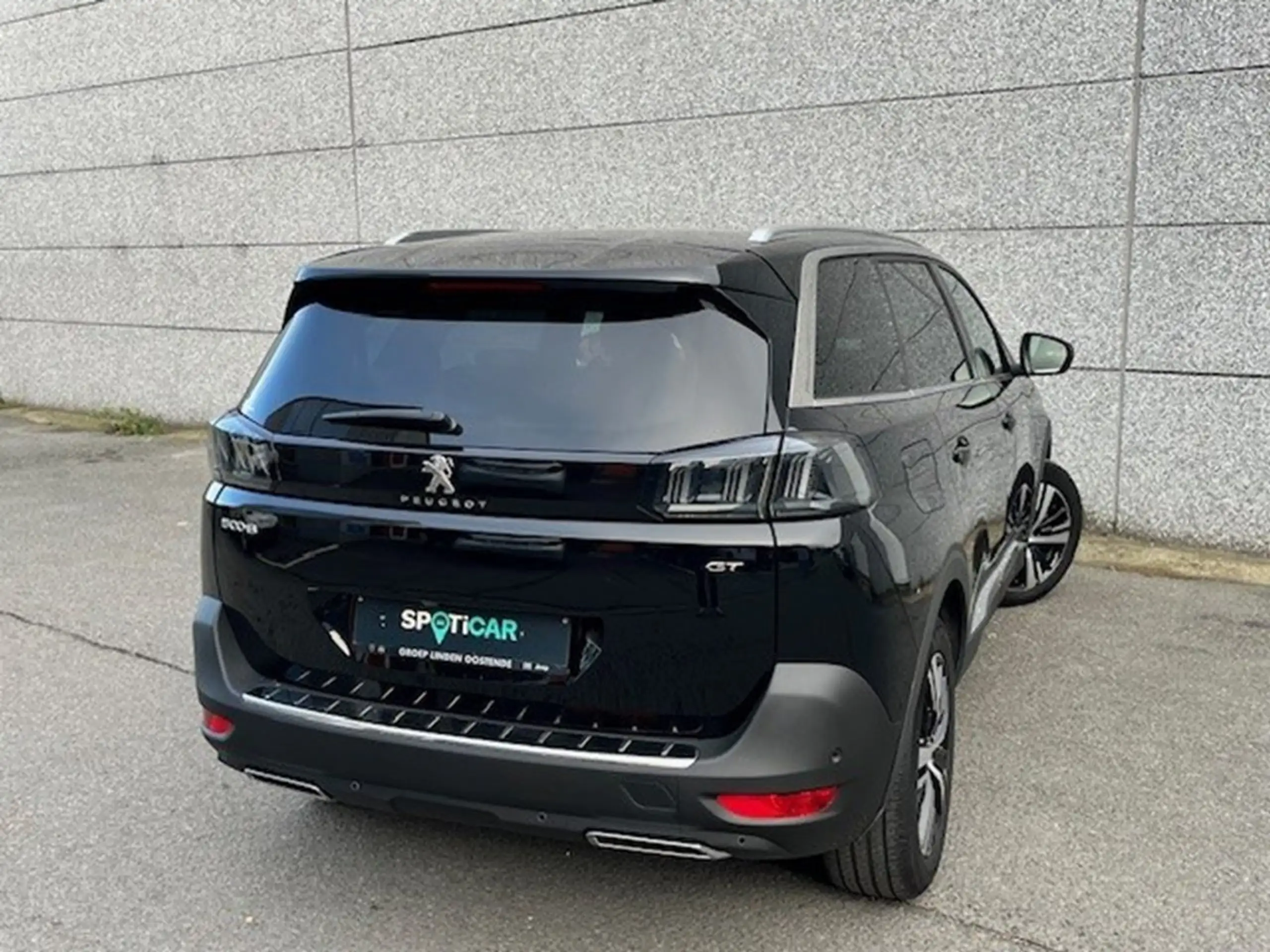 Peugeot - 5008