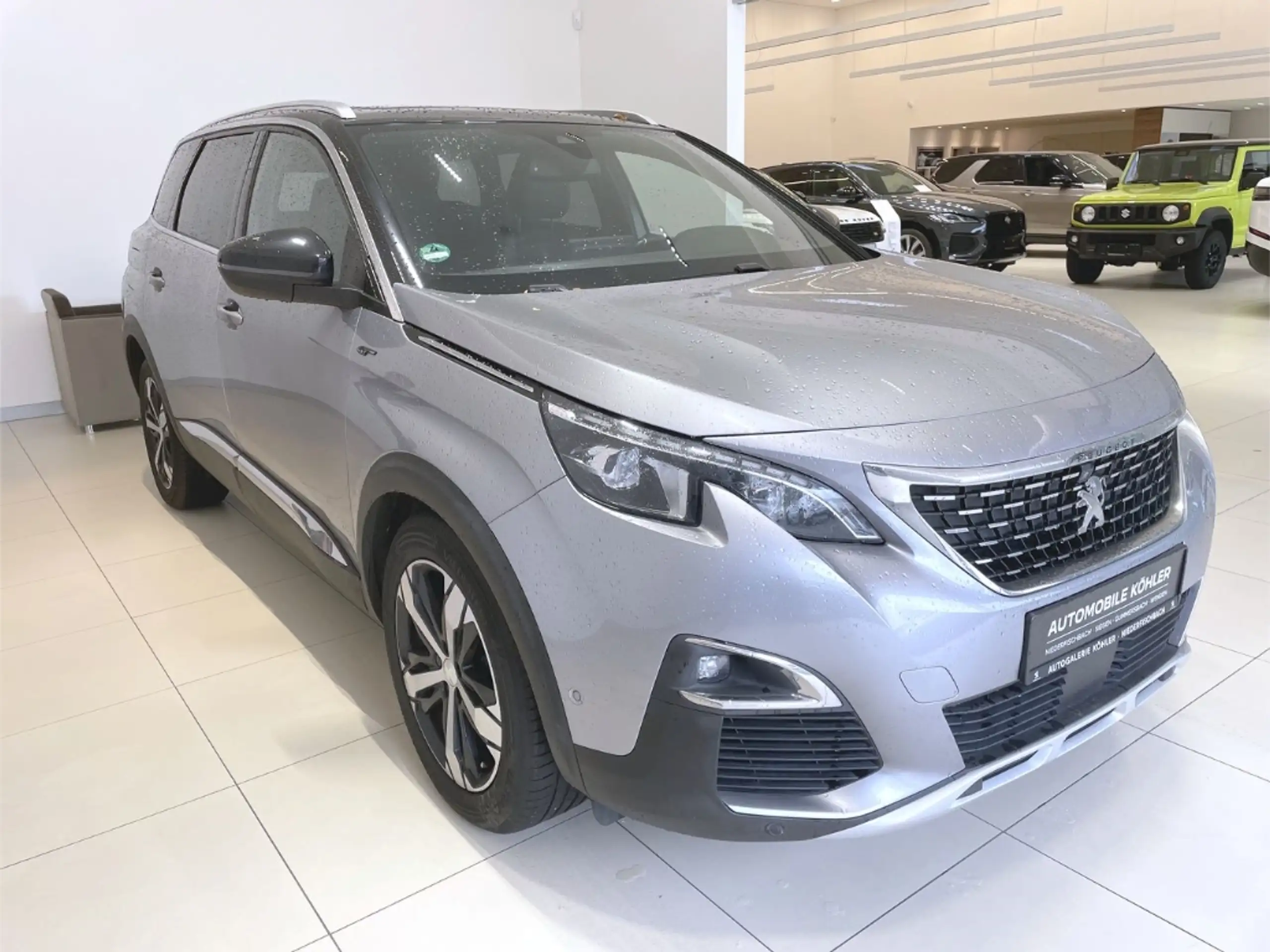 Peugeot - 5008