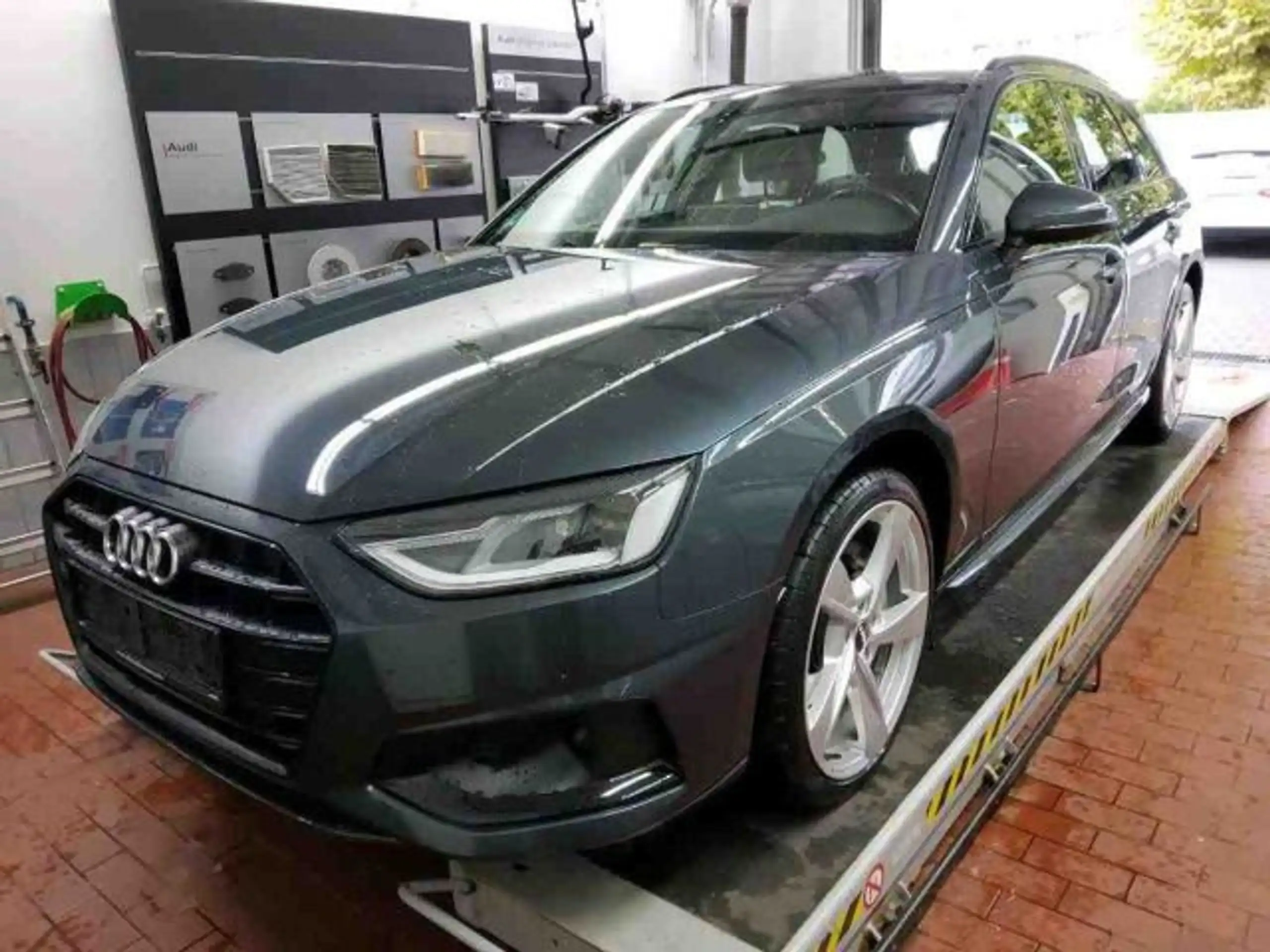 Audi - A4